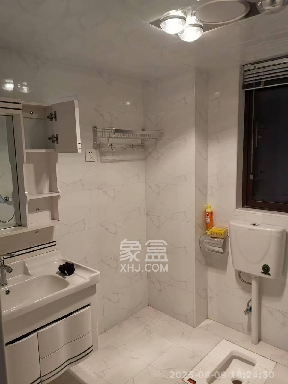 东方美地  3室2厅1卫    2300.0元/月室内图
