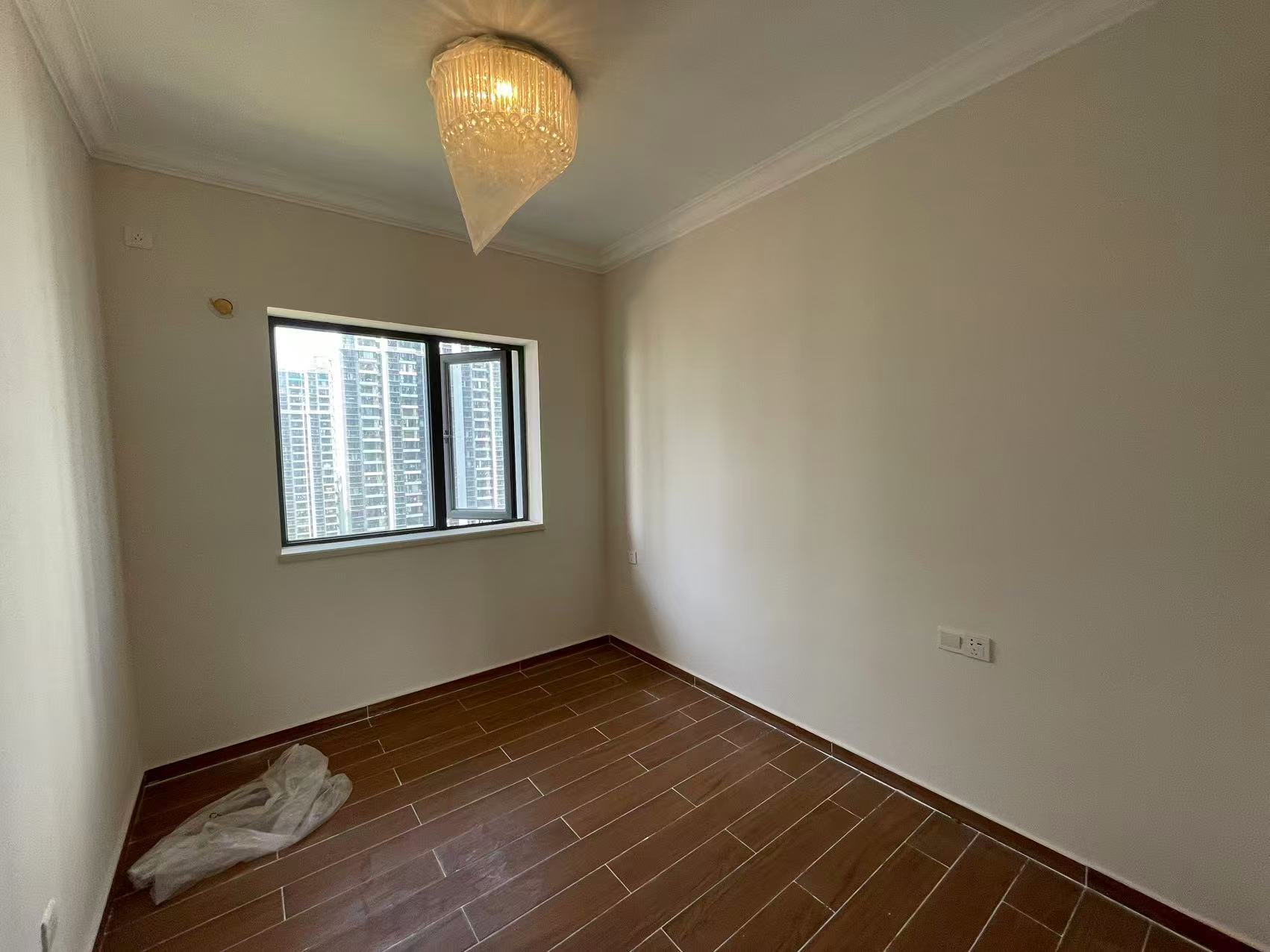 恒大美丽沙天瑞湾 3室2厅2卫 3500.0元/月 恒大美丽沙天瑞湾 3室2厅2卫 3500.0元/月室内图