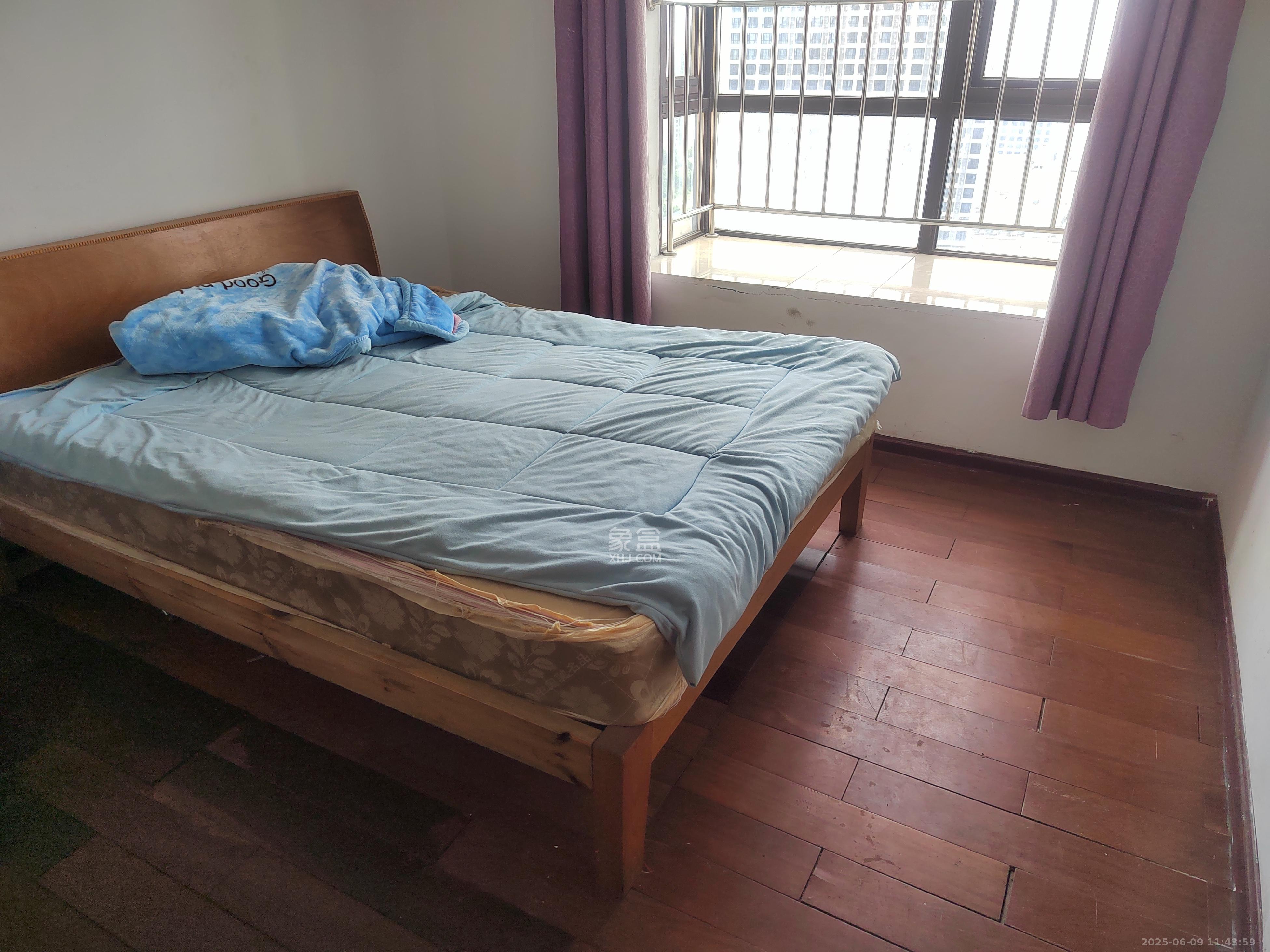 七里香榭  3室2厅1卫   1800.00元/月室内图
