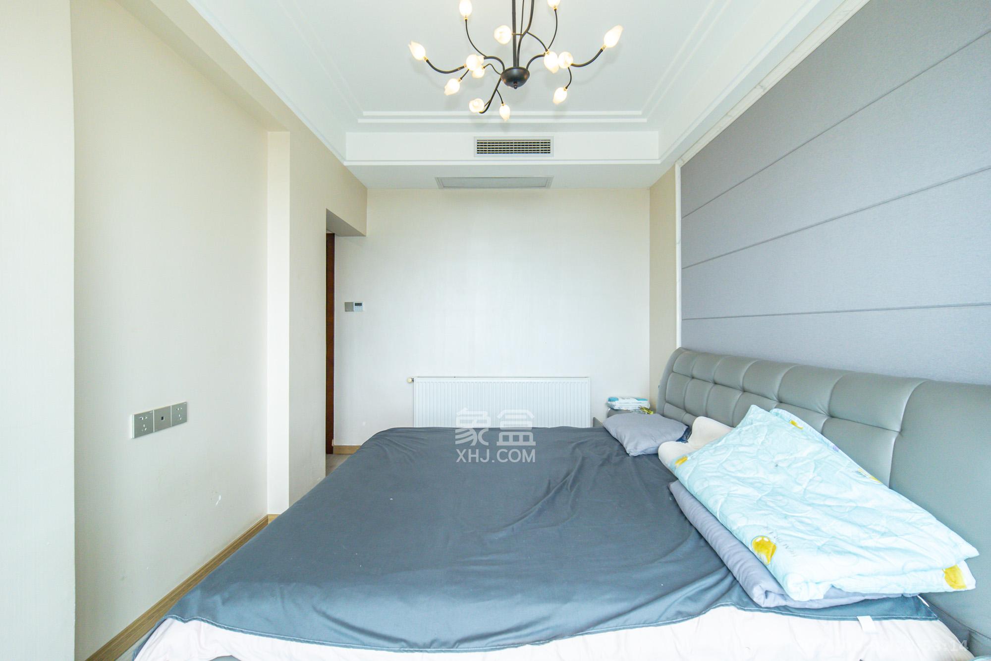 国泰九龙湾  4室2厅2卫    148.0万卧室