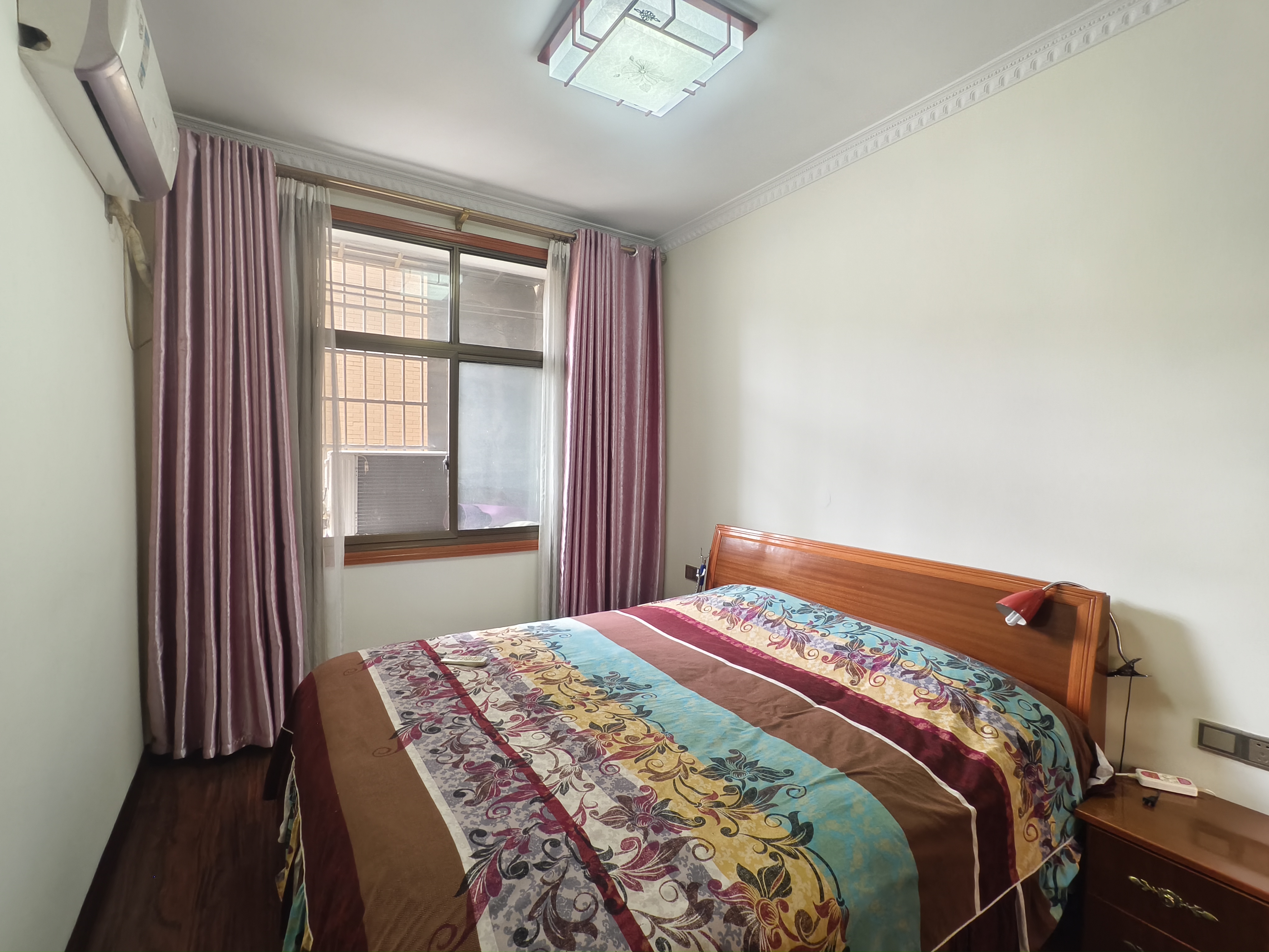 三元大市场  2室2厅1卫    52.8万客厅