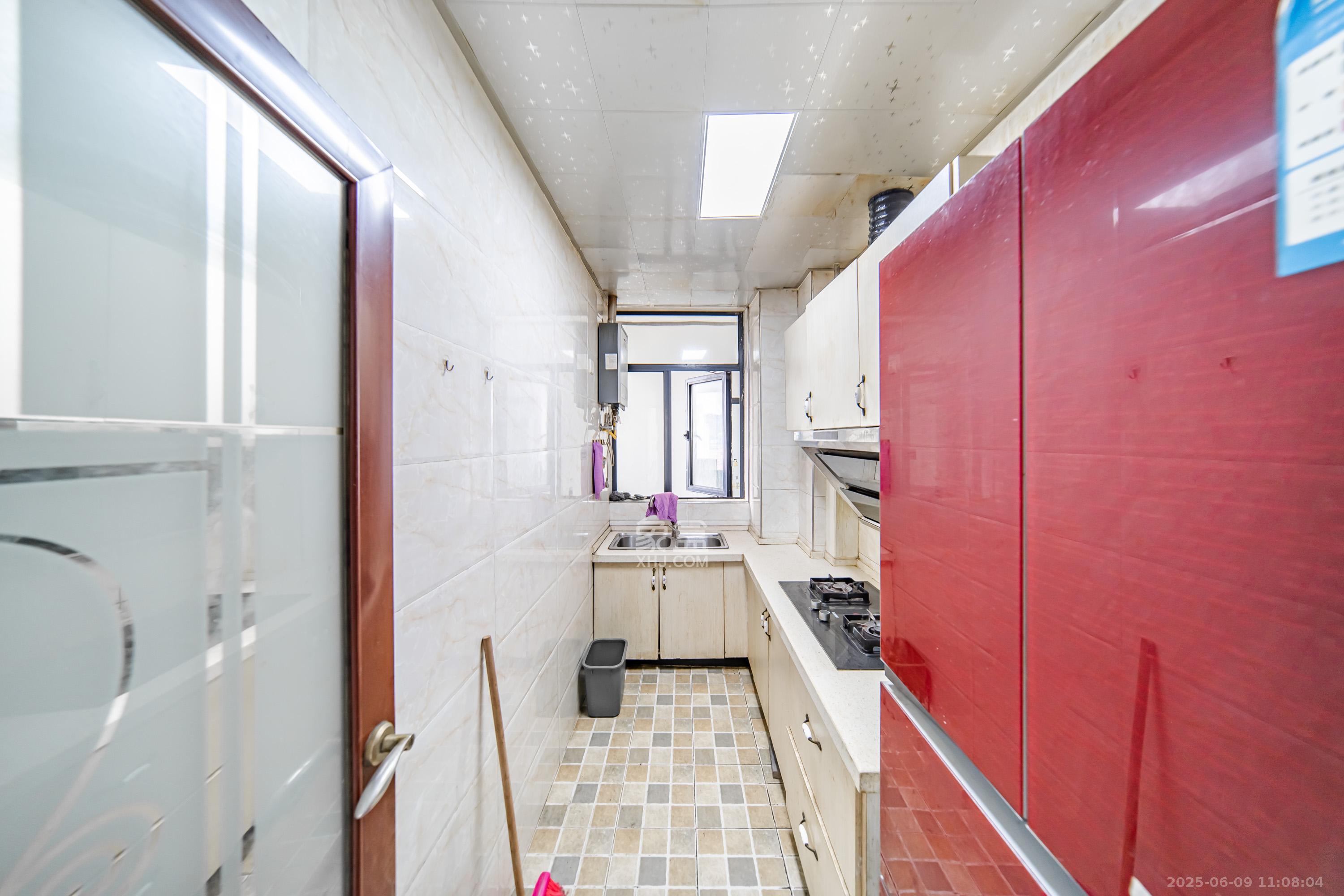 阳光100三期 3室2厅1卫 2400.0元/月 阳光100三期 3室2厅1卫 2400.0元/月室内图