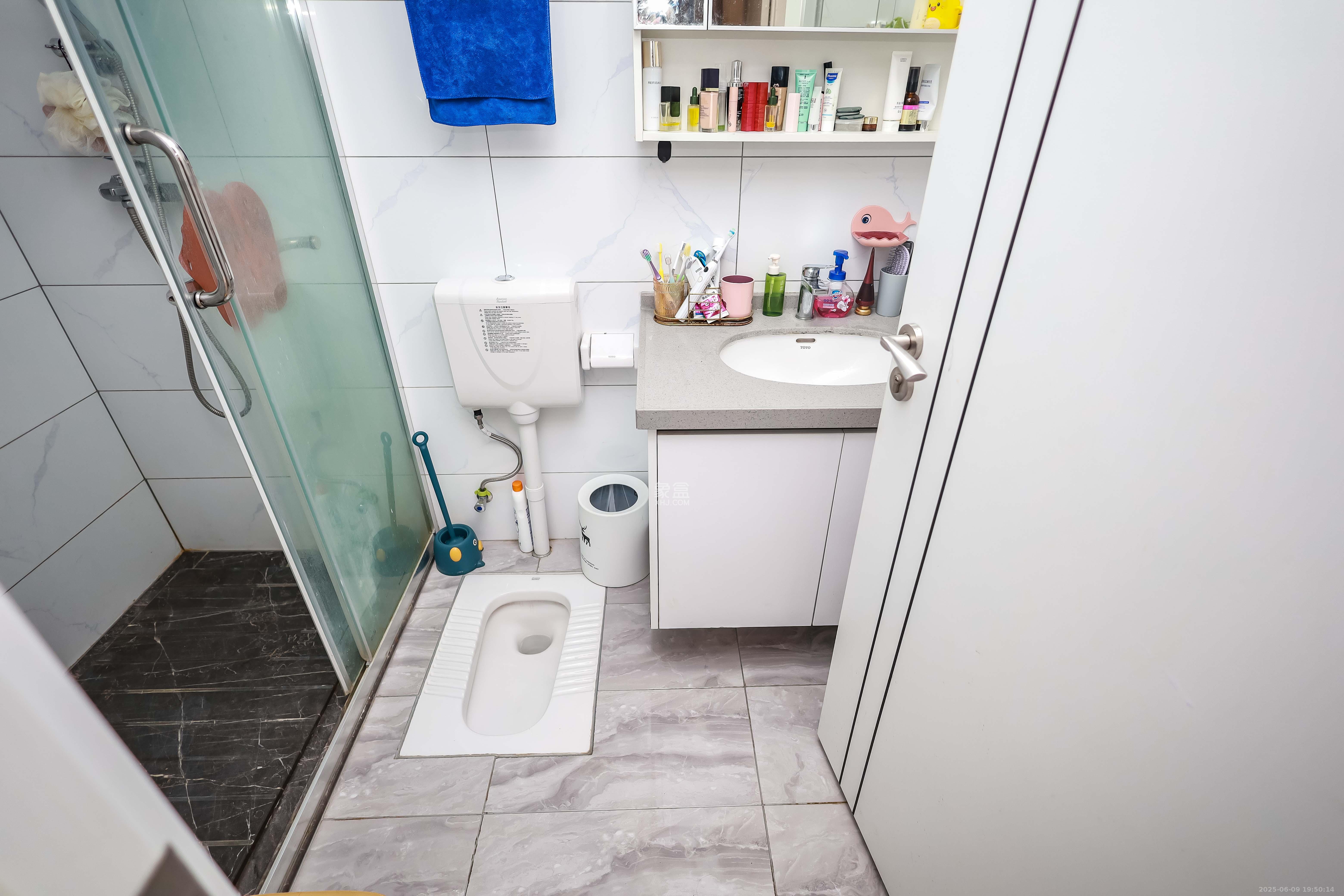 金基芳华 3室2厅2卫 110.0万 金基芳华 3室2厅2卫 110.0万卫生间