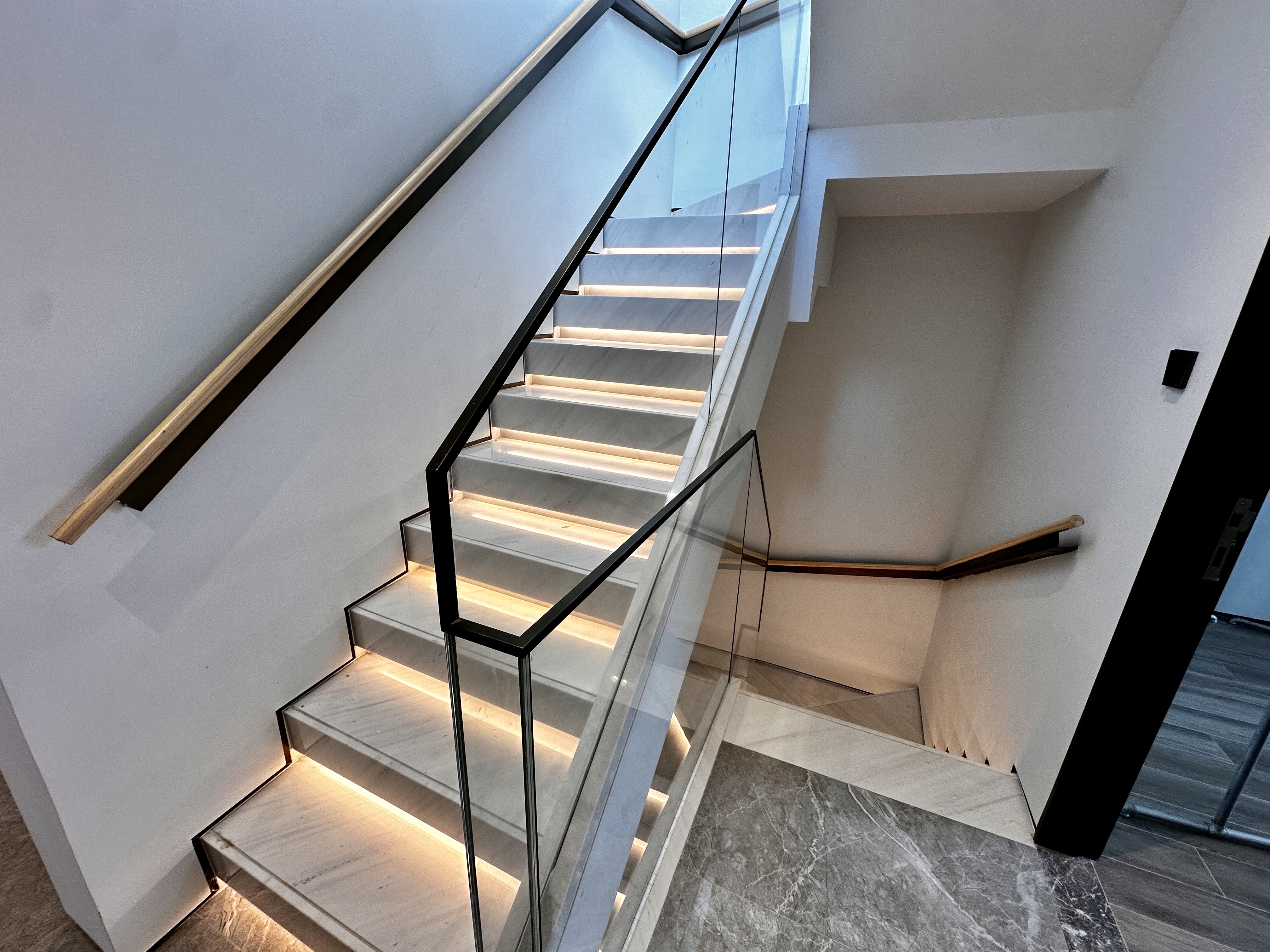 仁恒滨江园(一.二期) 4室2厅3卫 7500.0元/月 仁恒滨江园(一.二期) 4室2厅3卫 7500.0元/月室内图