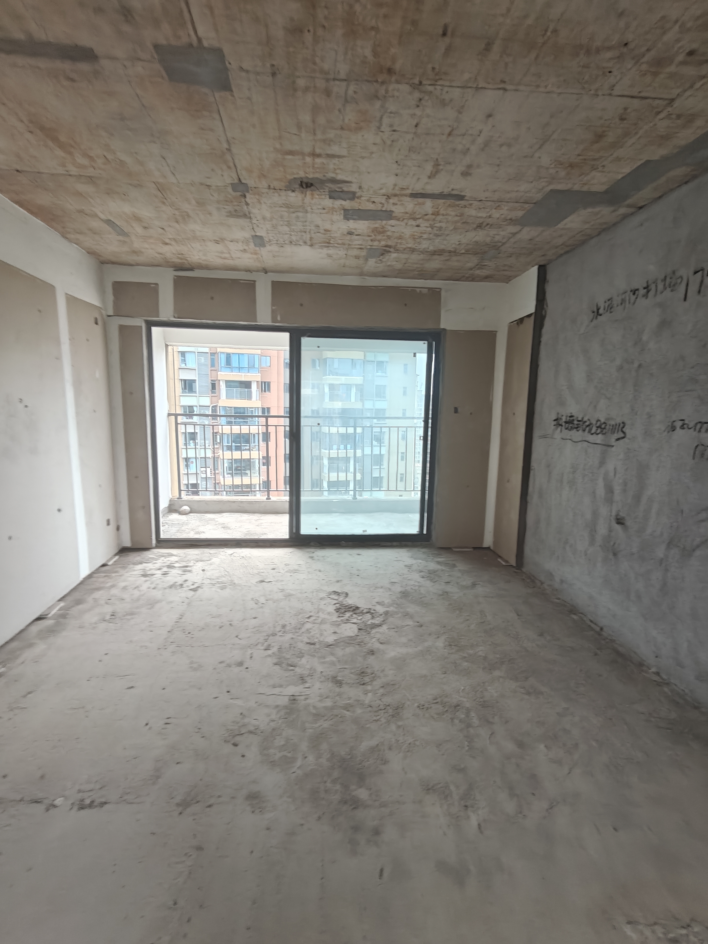 宁邦中心(二期公园里) 1室0厅0卫 79.8万 宁邦中心(二期公园里) 1室0厅0卫 79.8万客厅