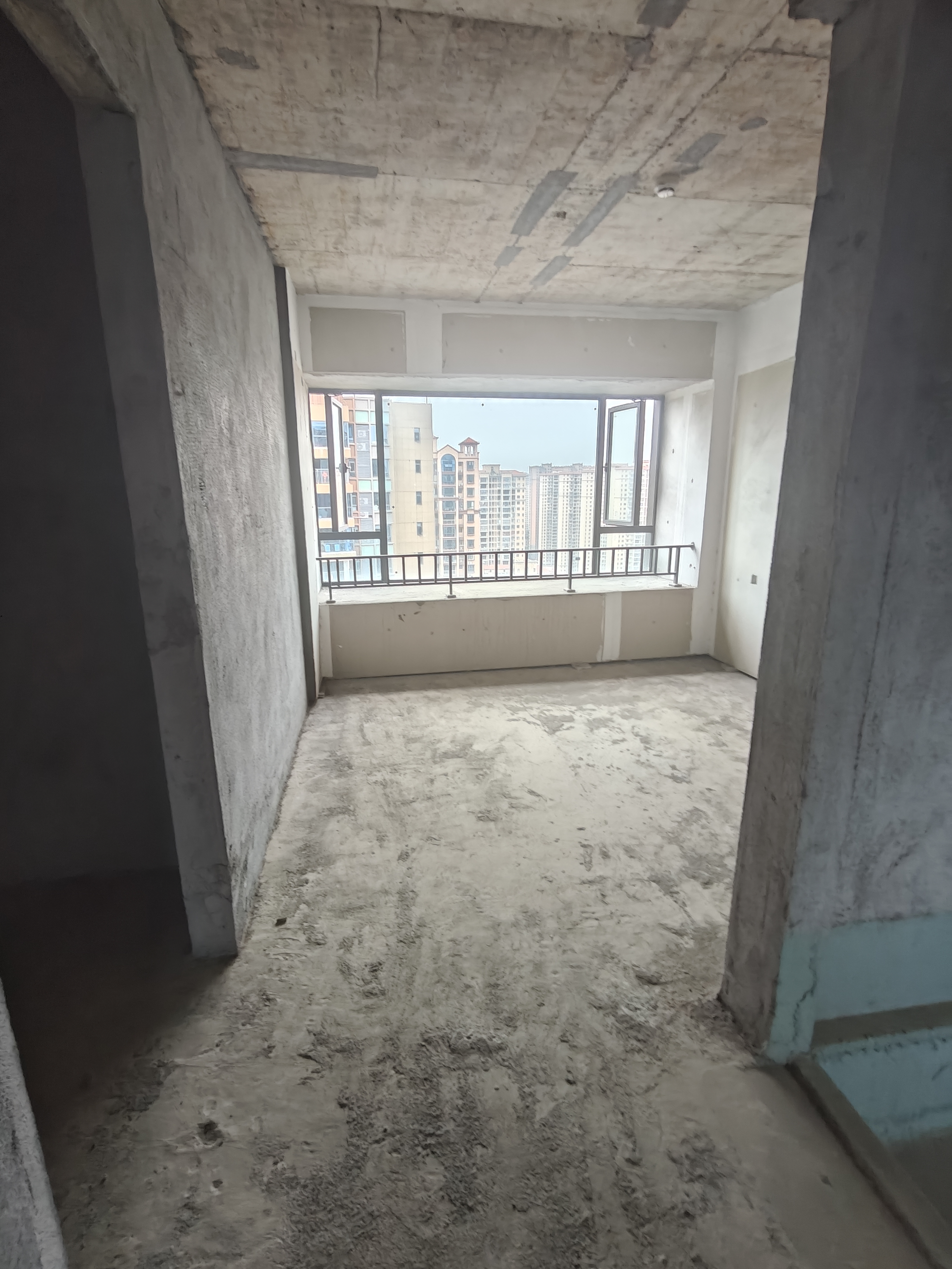 宁邦中心(二期公园里) 1室0厅0卫 79.8万 宁邦中心(二期公园里) 1室0厅0卫 79.8万客厅