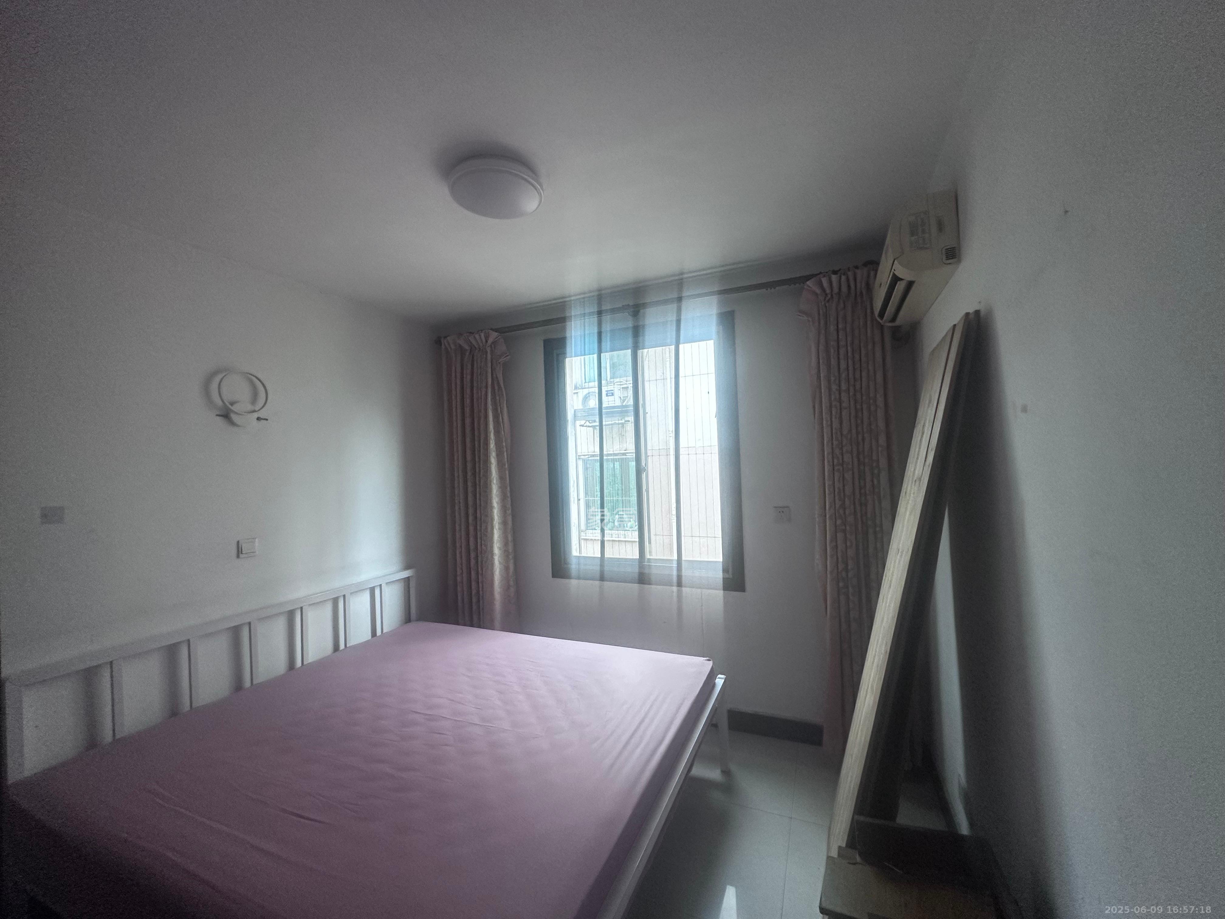 火星五片 2室1厅1卫 1300.0元/月 火星五片 2室1厅1卫 1300.0元/月室内图