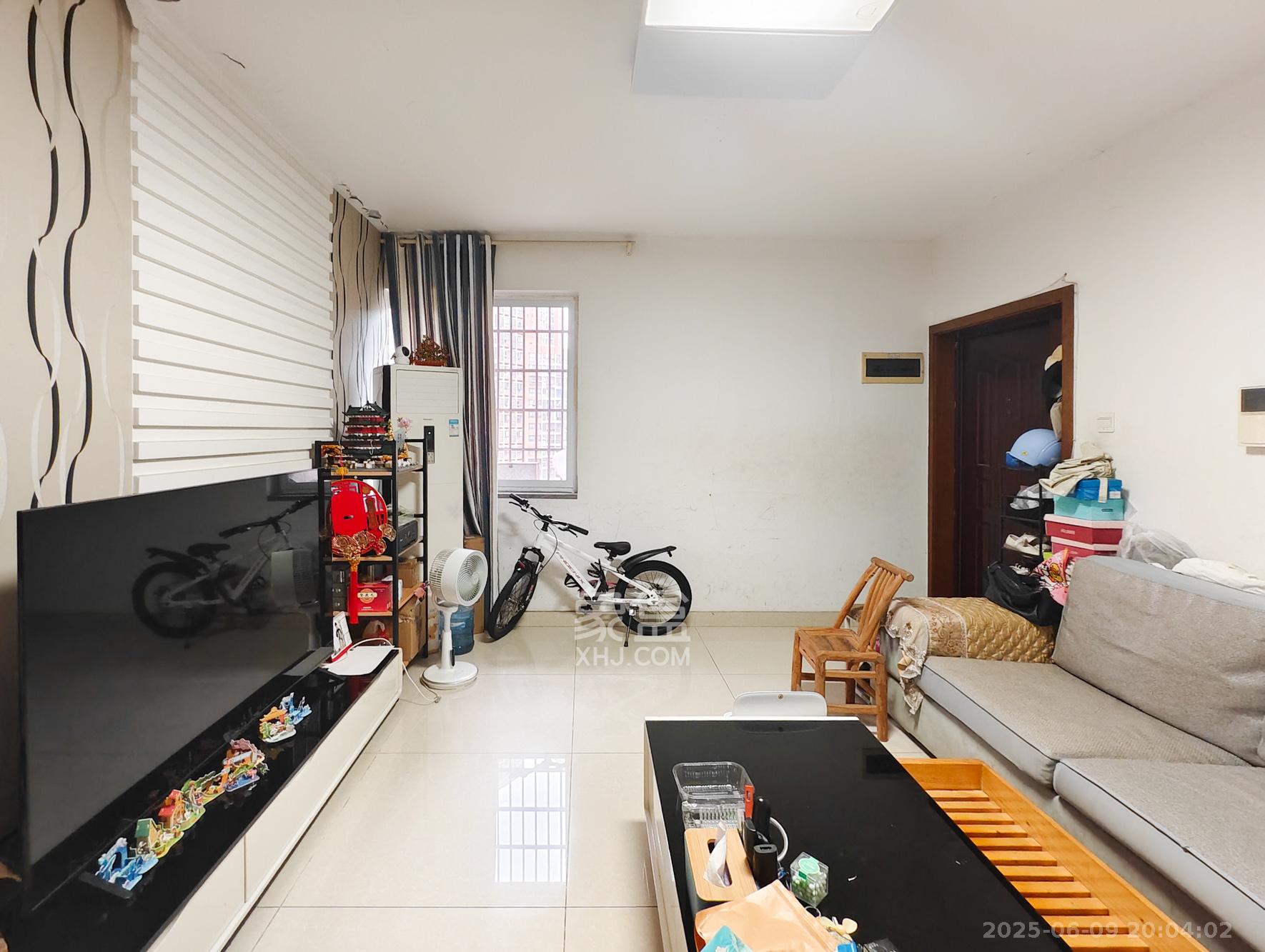 森林公园壹号(森林雅苑) 3室2厅2卫 65.0万 森林公园壹号(森林雅苑) 3室2厅2卫 65.0万客厅