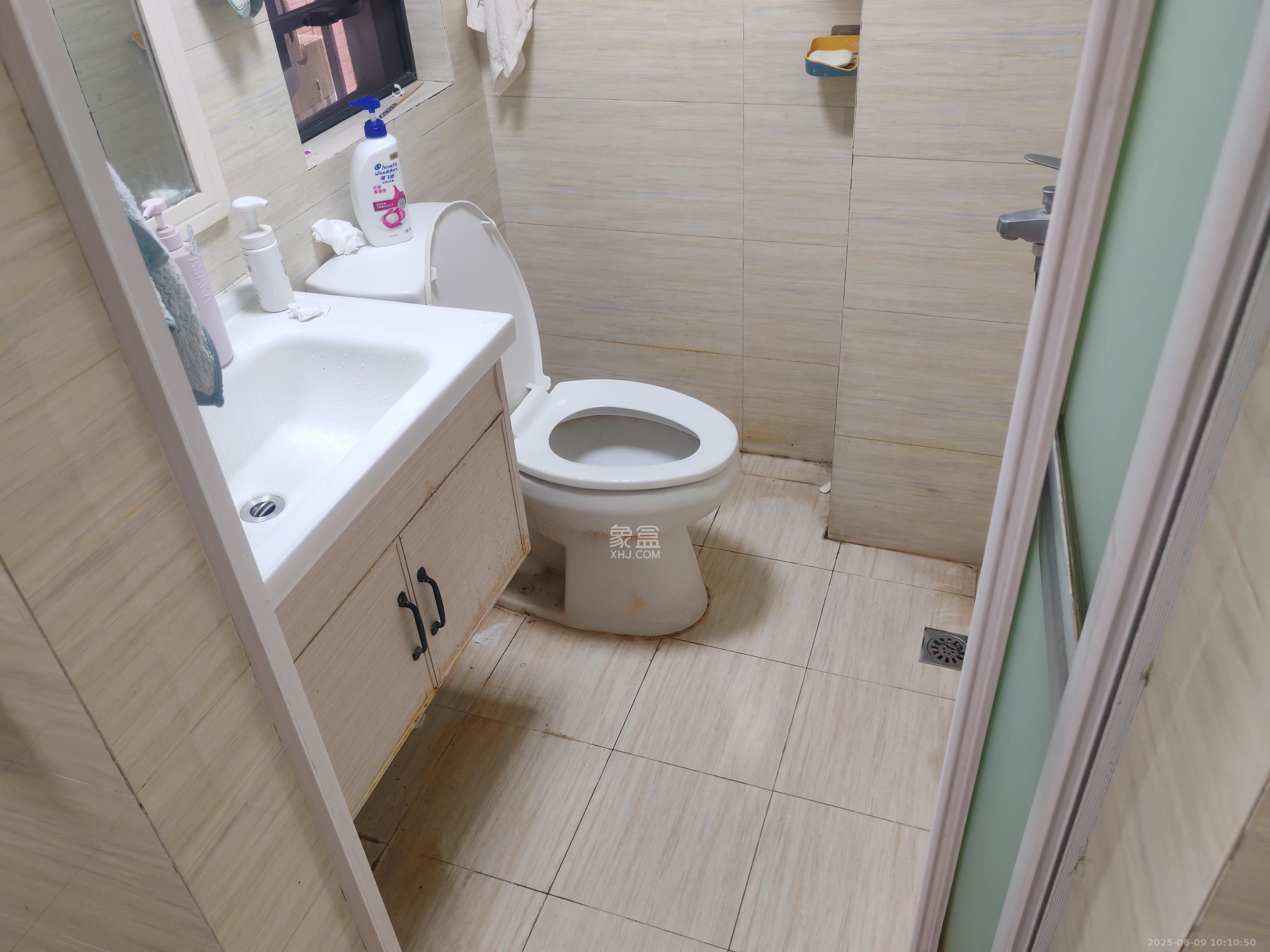 中建芙蓉工社  2室1厅1卫   1800.00元/月室内图