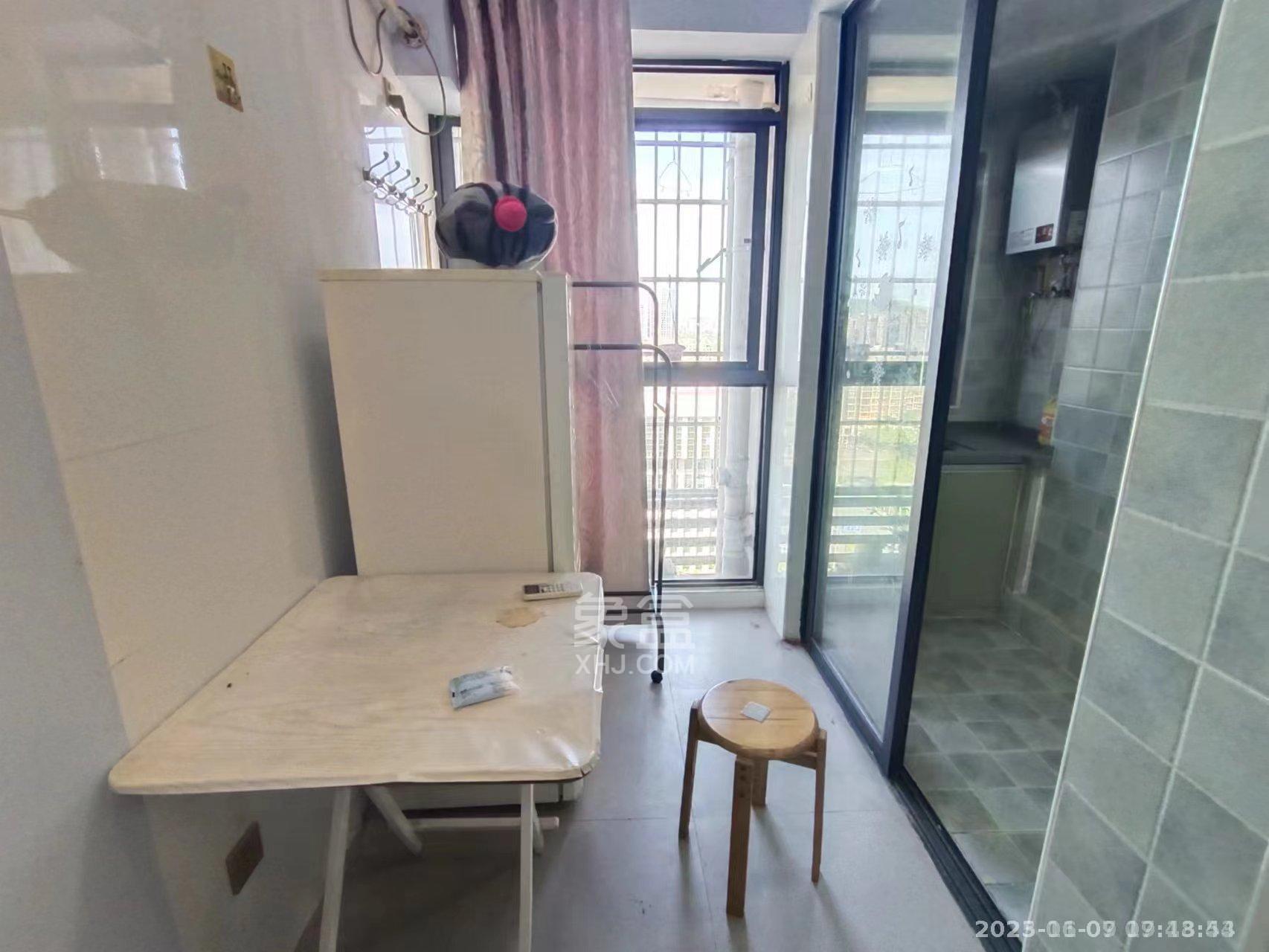 中建御山和苑 1室1厅1卫 1300.0元/月 中建御山和苑 1室1厅1卫 1300.0元/月室内图