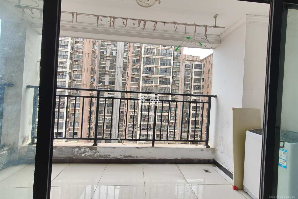 曙光领峰(曙光家园)  3室1厅1卫    2900.0元/月 曙光领峰(曙光家园)  3室1厅1卫    2900.0元/月室内图