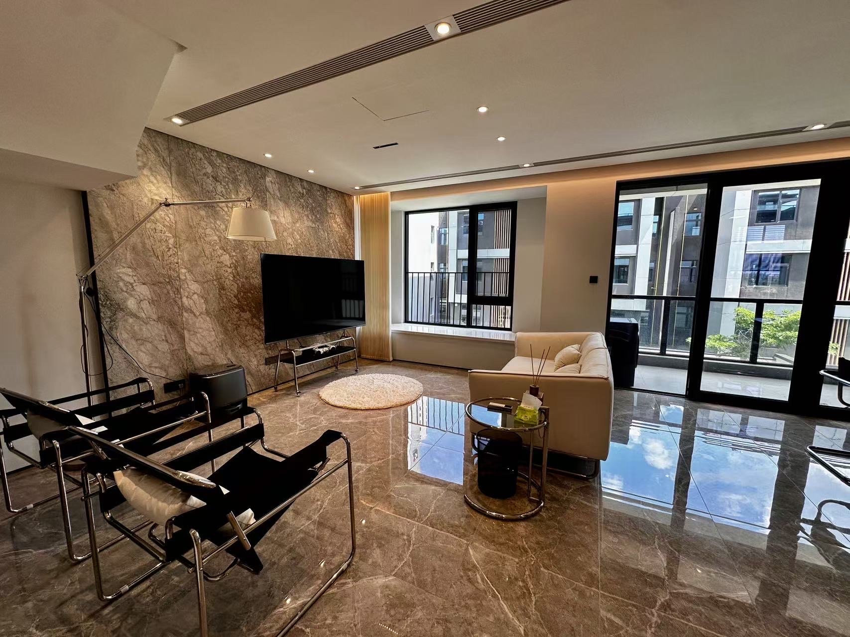 仁恒滨江园(一.二期) 4室2厅3卫 7500.0元/月 仁恒滨江园(一.二期) 4室2厅3卫 7500.0元/月室内图