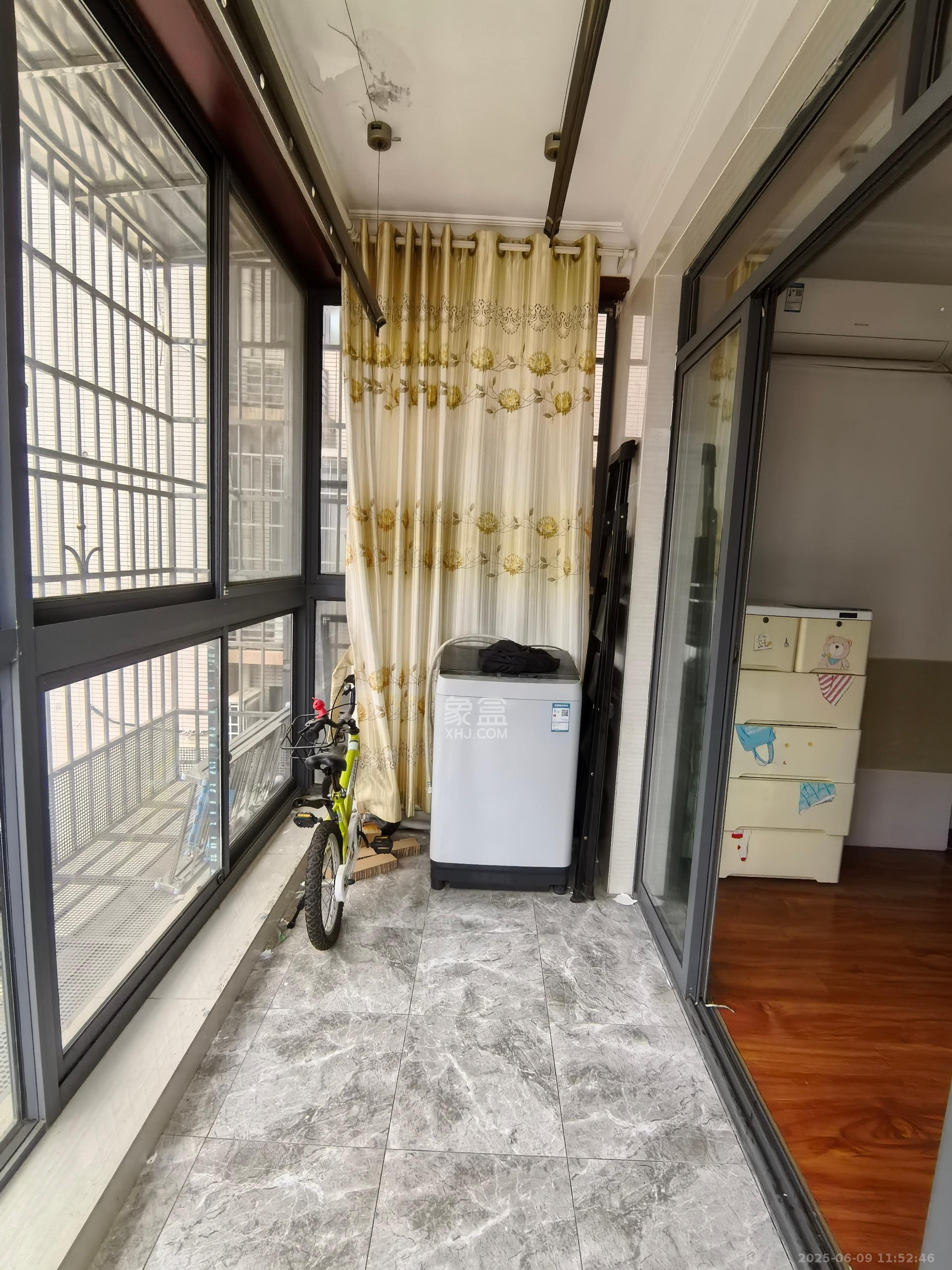 茶山馨苑  3室2厅2卫    2800.0元/月室内图
