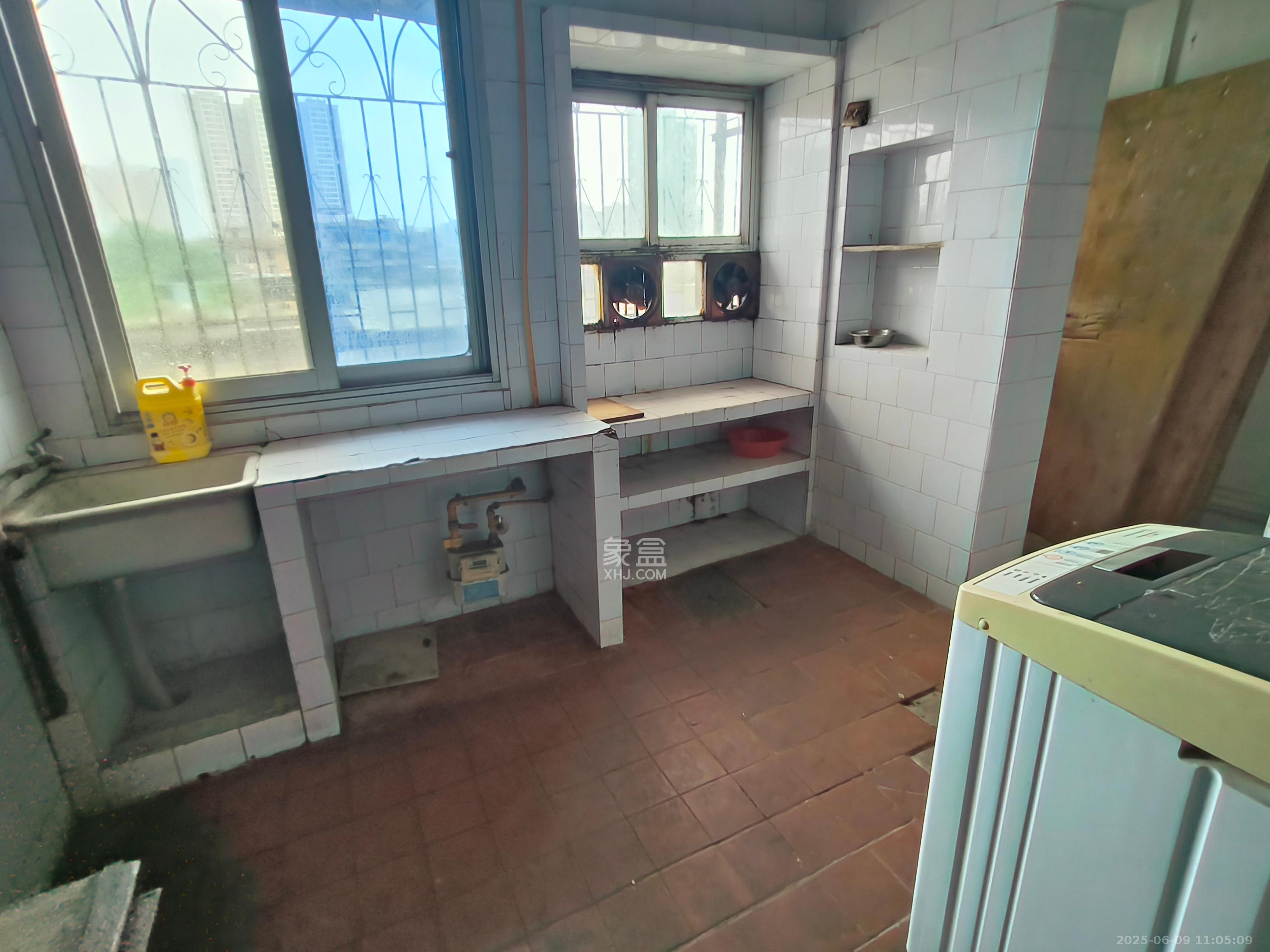 桂花二村 3室1厅1卫 1300.0元/月 桂花二村 3室1厅1卫 1300.0元/月室内图