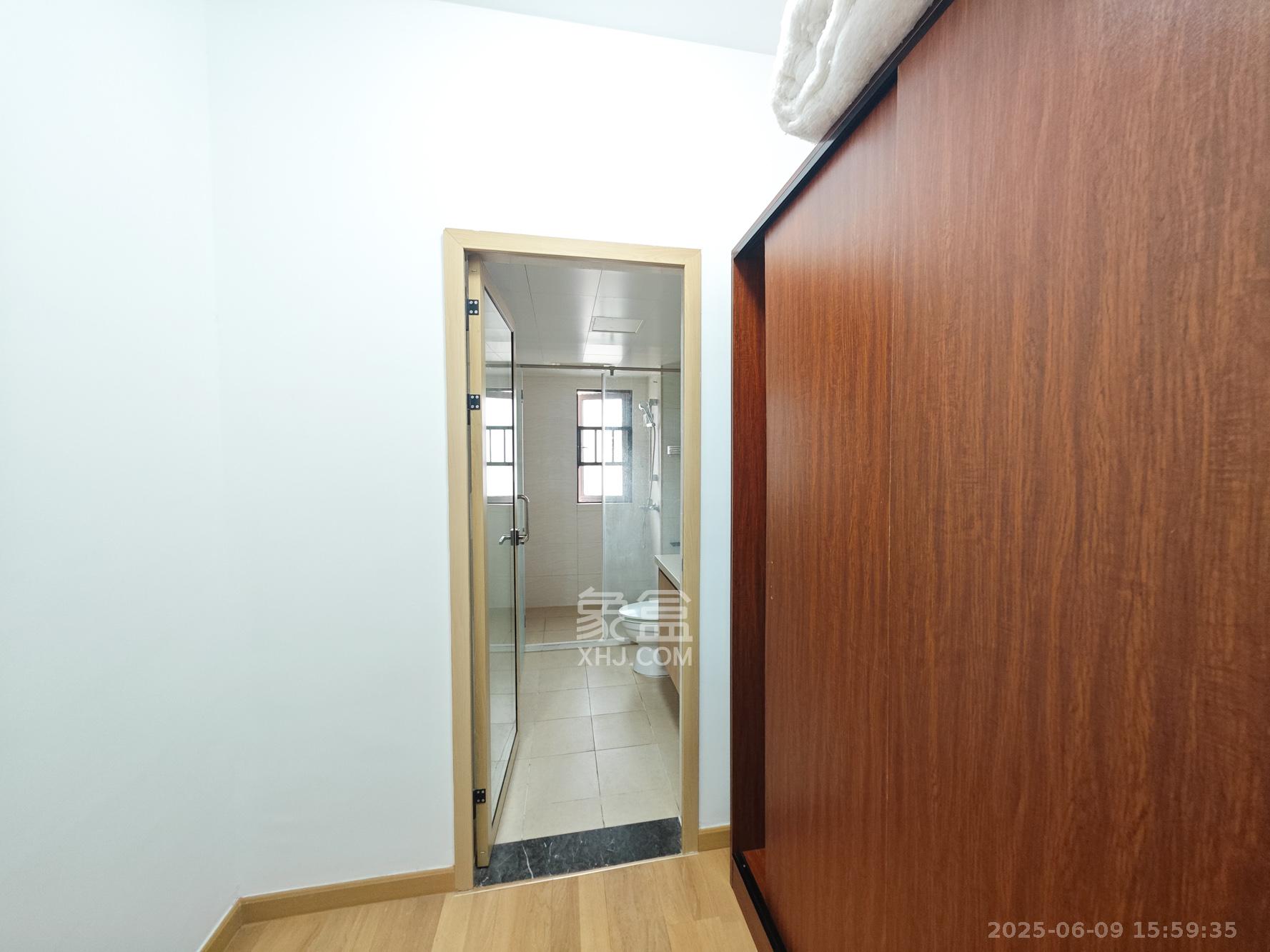 合能枫丹丽舍(柏悦名苑) 3室2厅2卫 130.0万 合能枫丹丽舍(柏悦名苑) 3室2厅2卫 130.0万卫生间