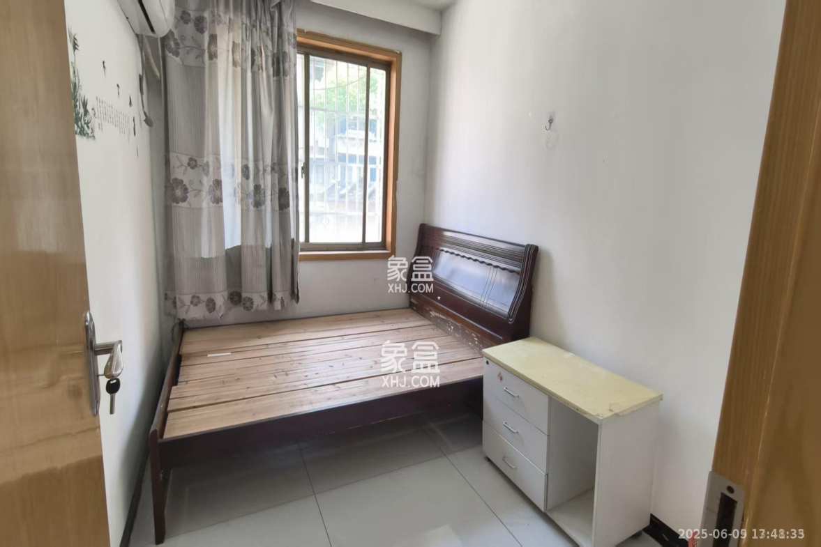 兴汉华庭 3室1厅2卫 2800.0元/月 兴汉华庭 3室1厅2卫 2800.0元/月室内图