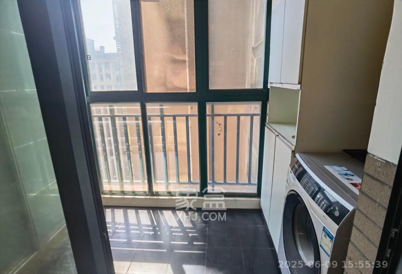 中江国际花城 3室2厅2卫 3500.0元/月 中江国际花城 3室2厅2卫 3500.0元/月室内图