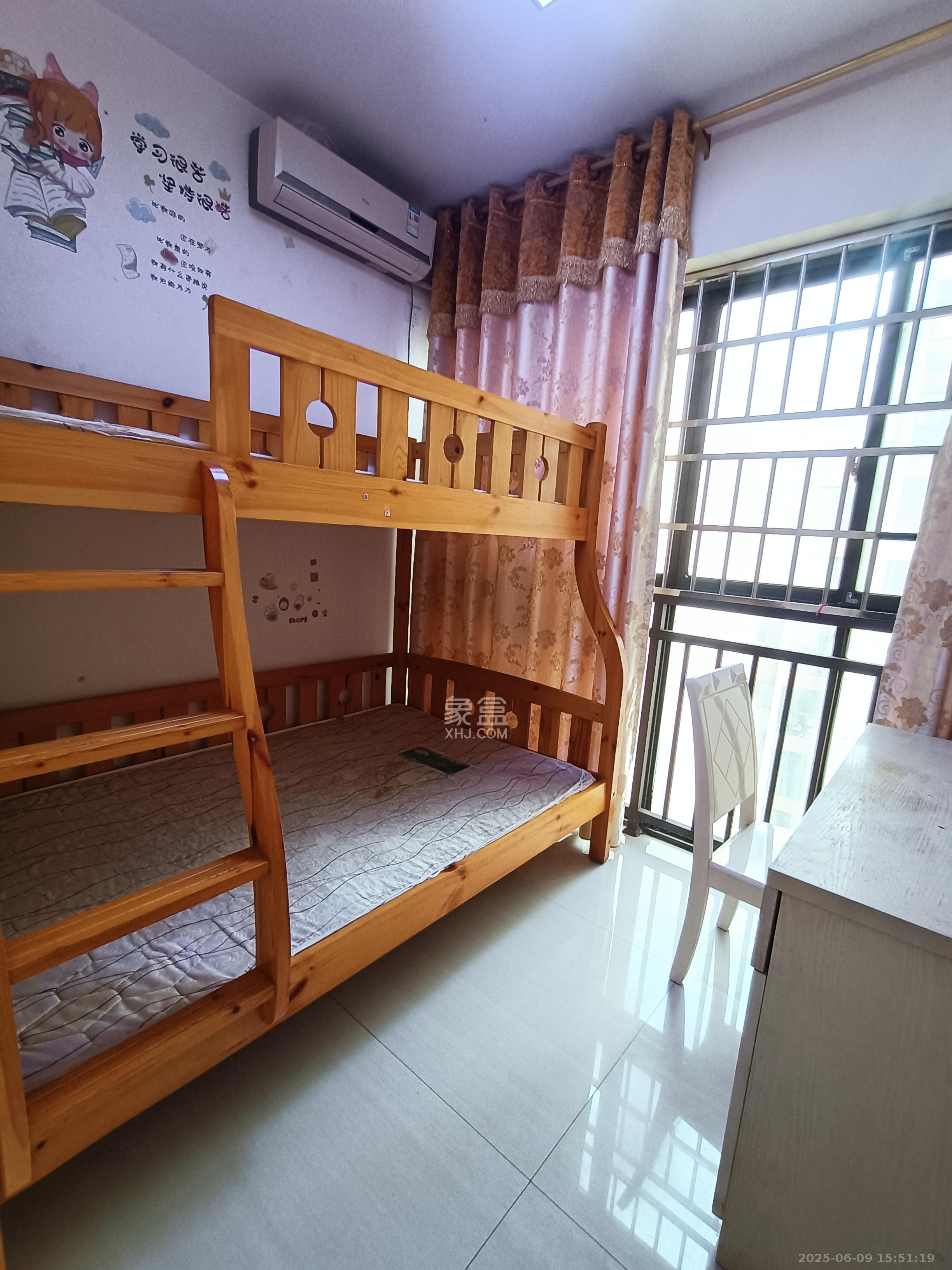 旭辉华庭  3室2厅1卫    1600.0元/月室内图