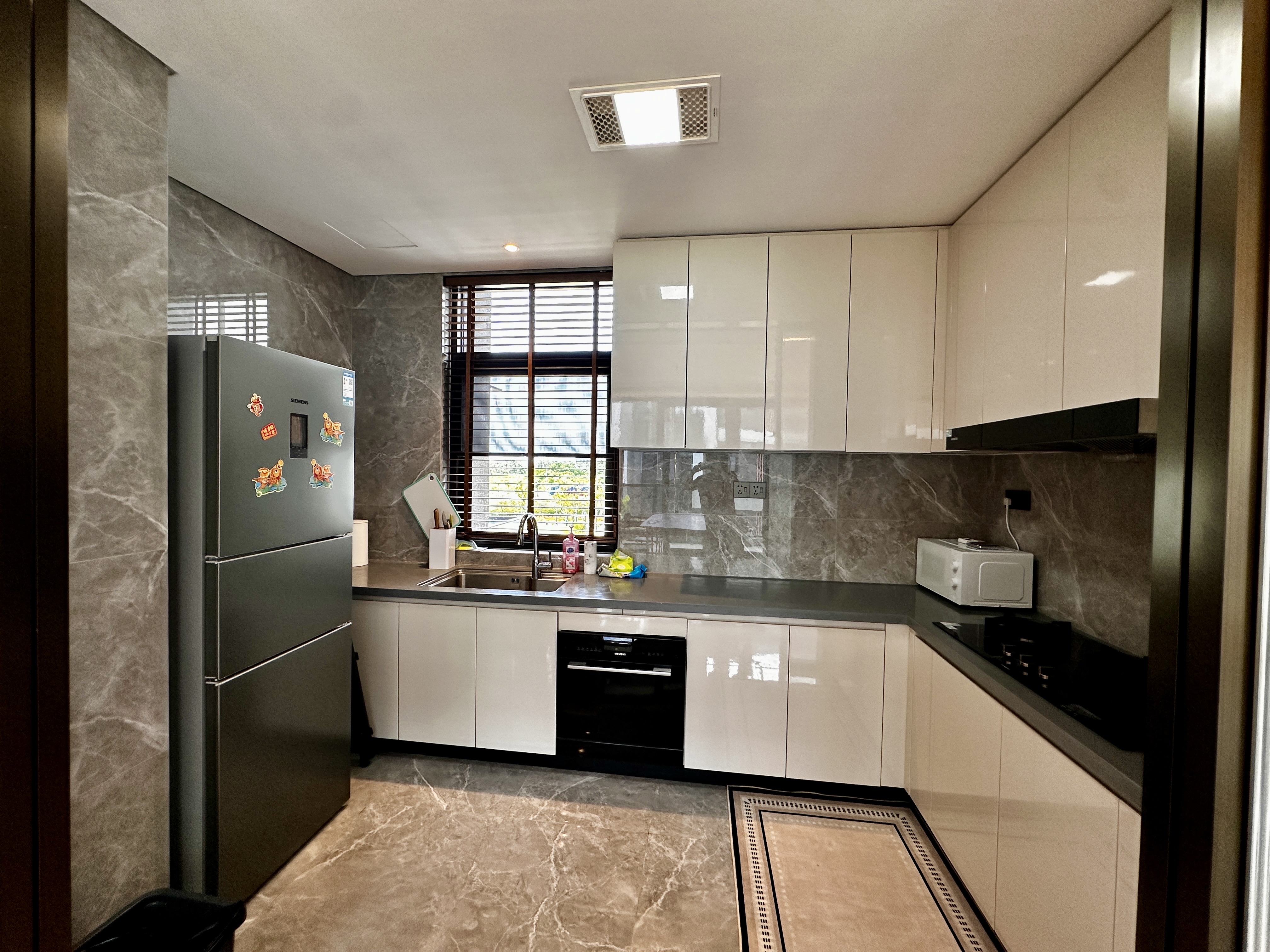 仁恒滨江园(一.二期) 4室2厅3卫 7500.0元/月 仁恒滨江园(一.二期) 4室2厅3卫 7500.0元/月室内图