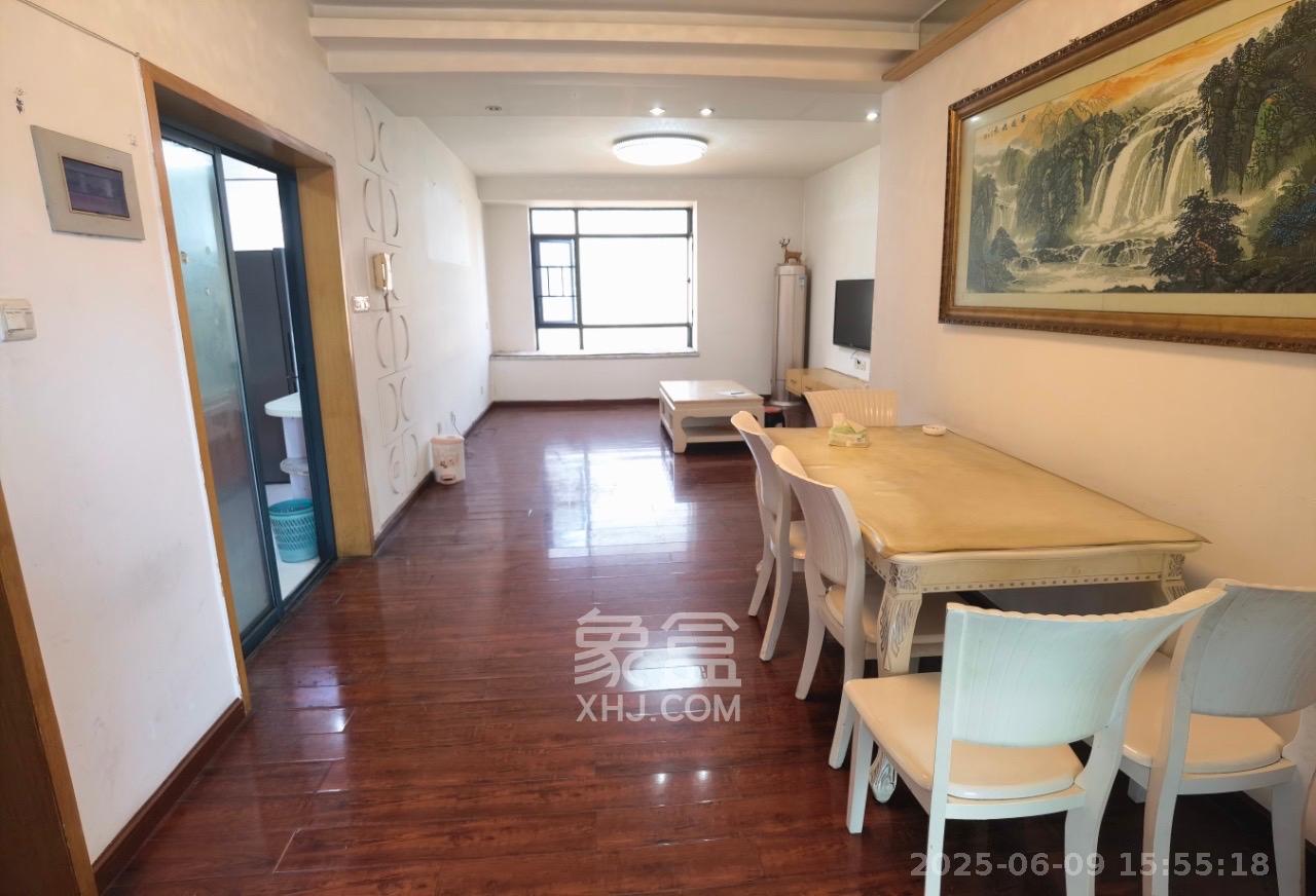 中江国际花城 3室2厅2卫 3500.0元/月 中江国际花城 3室2厅2卫 3500.0元/月室内图