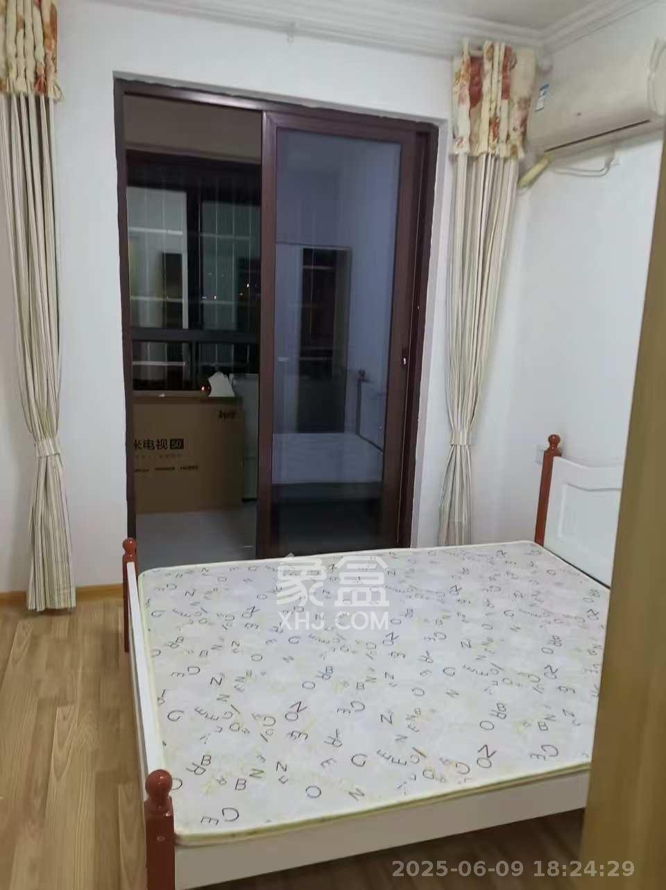 东方美地  3室2厅1卫    2300.0元/月室内图