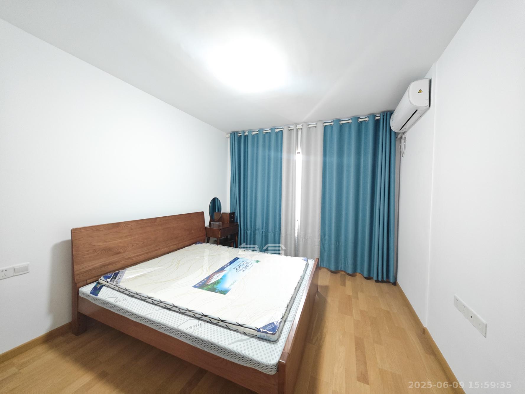 合能枫丹丽舍(柏悦名苑) 3室2厅2卫 130.0万 合能枫丹丽舍(柏悦名苑) 3室2厅2卫 130.0万卧室