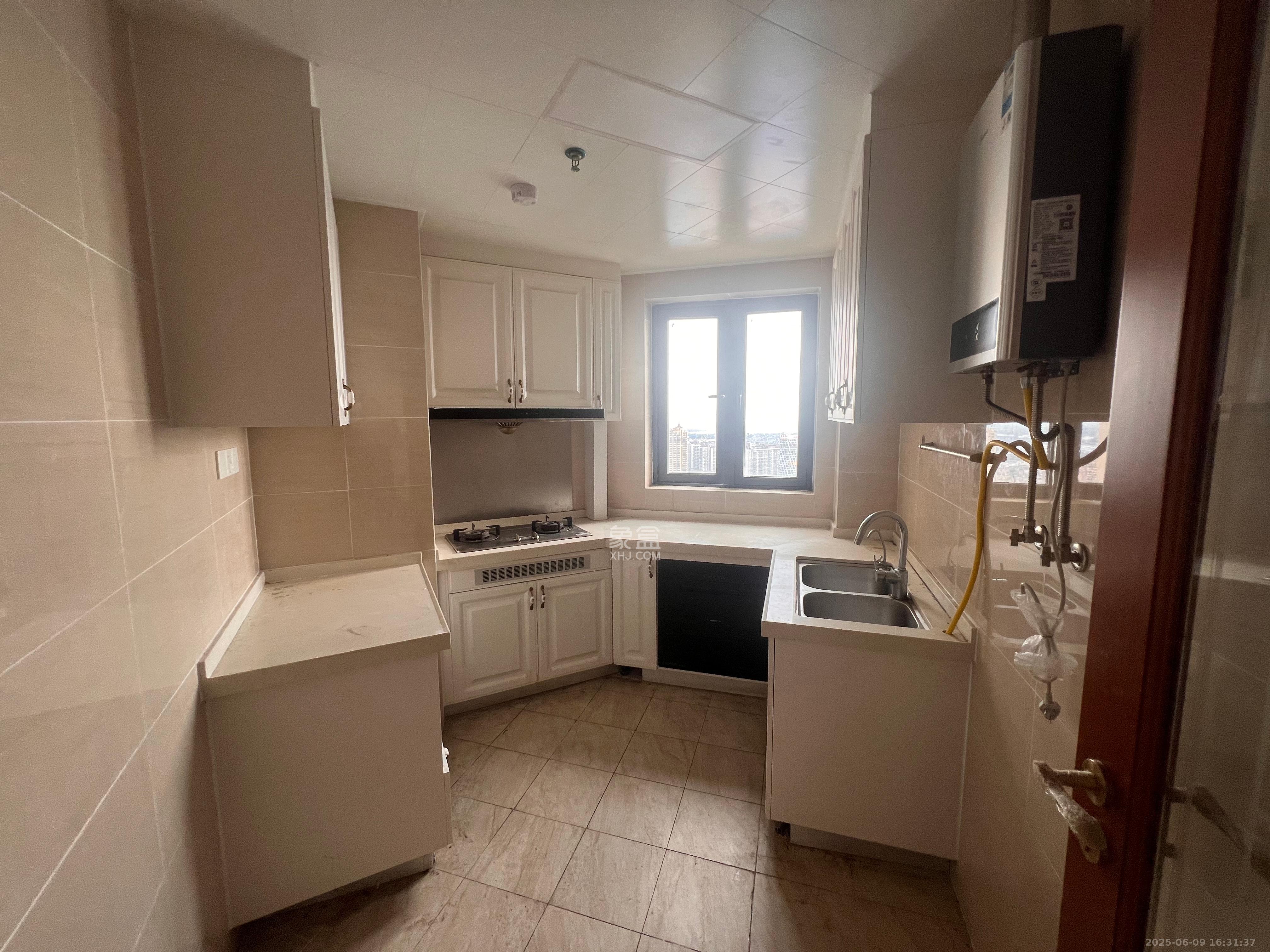 恒大翡翠华庭 2室2厅1卫 1600.0元/月 恒大翡翠华庭 2室2厅1卫 1600.0元/月室内图