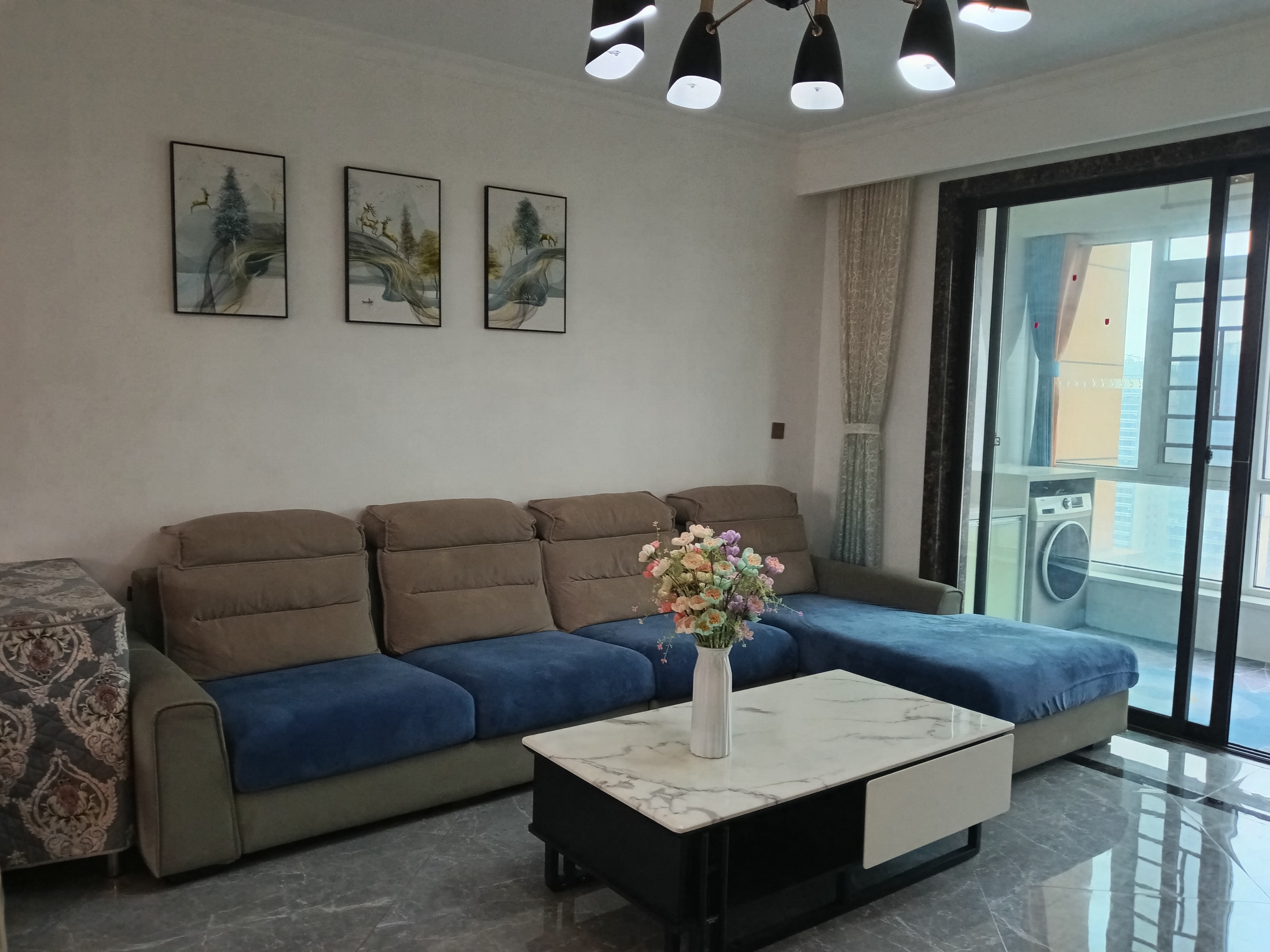 佳源罗马都市 3室2厅2卫 2500.0元/月 佳源罗马都市 3室2厅2卫 2500.0元/月室内图