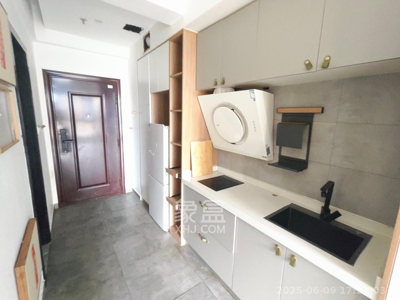 C-park天悦城(紫檀溪苑二期) 1室1厅1卫 1600.0元/月 C-park天悦城(紫檀溪苑二期) 1室1厅1卫 1600.0元/月室内图