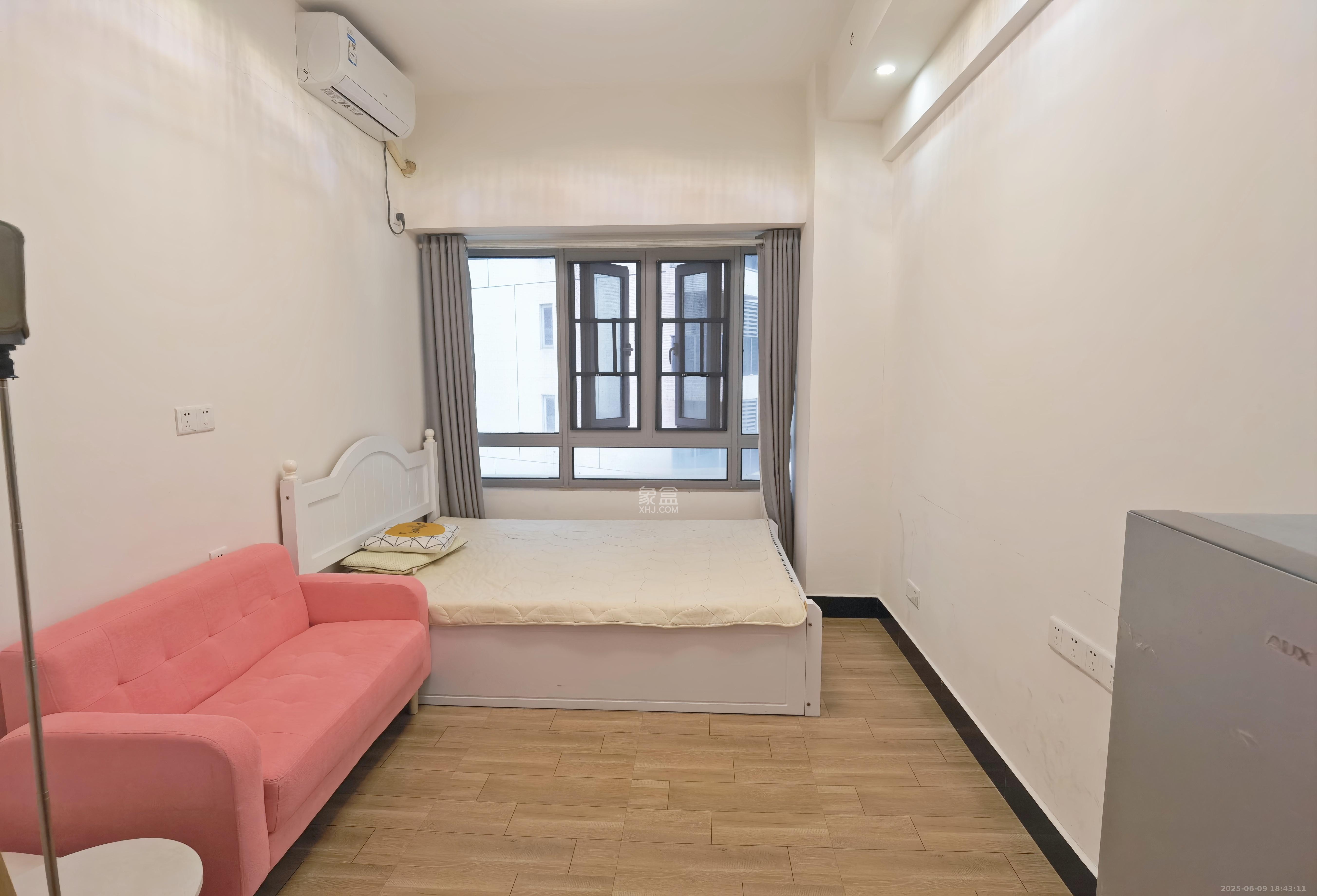 保利天禧EF区  1室0厅1卫    1700.0元/月 保利天禧EF区  1室0厅1卫    1700.0元/月