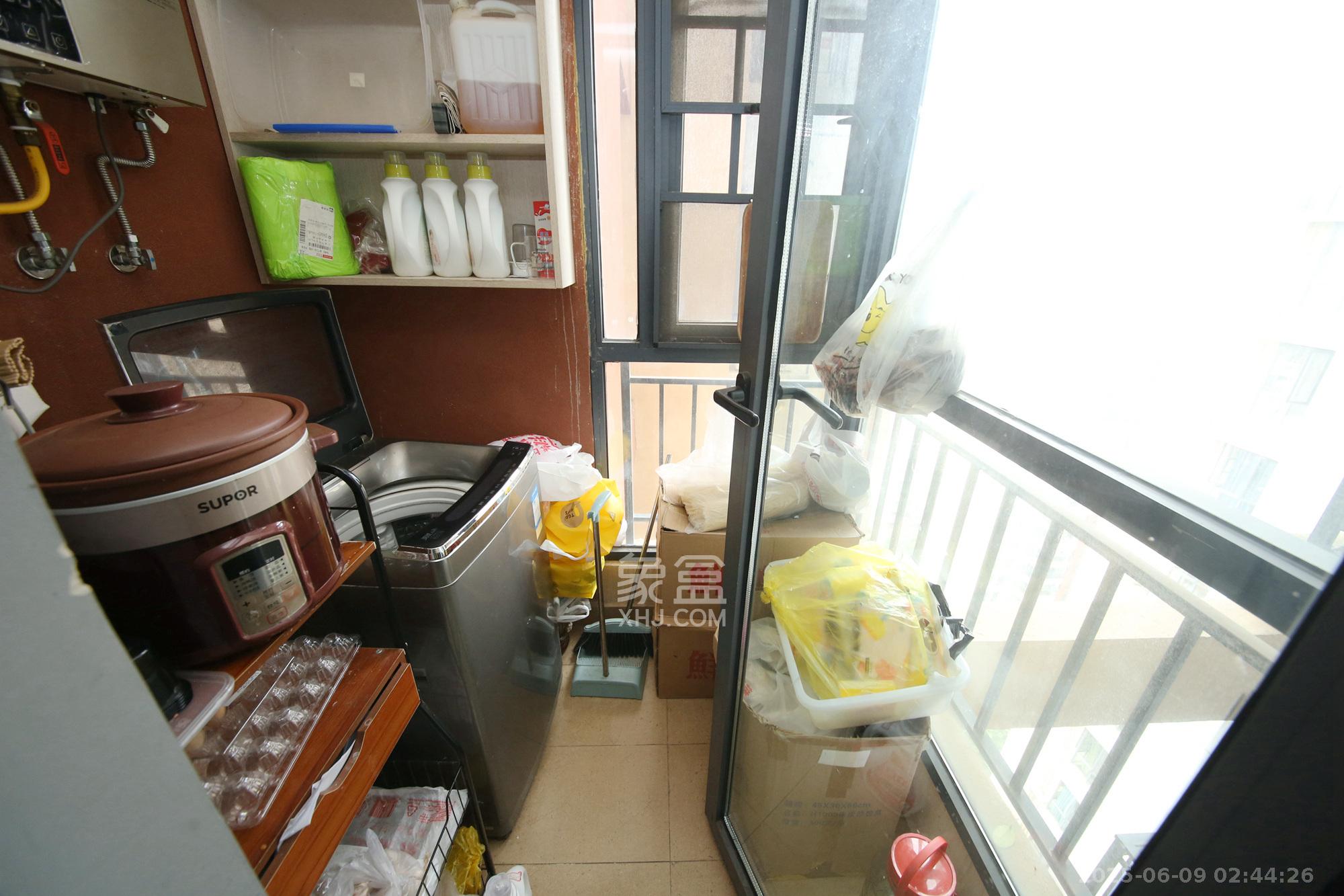 佳兆业时代广场  3室2厅2卫   95.00万厨房