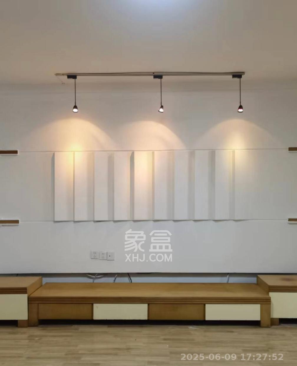信达大厦  2室1厅1卫   2400.00元/月室内图