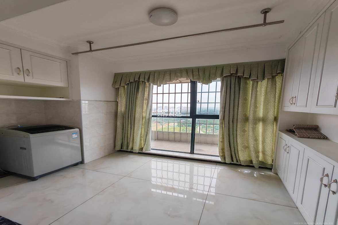 荷韵园 2室2厅1卫 1700.0元/月 荷韵园 2室2厅1卫 1700.0元/月室内图