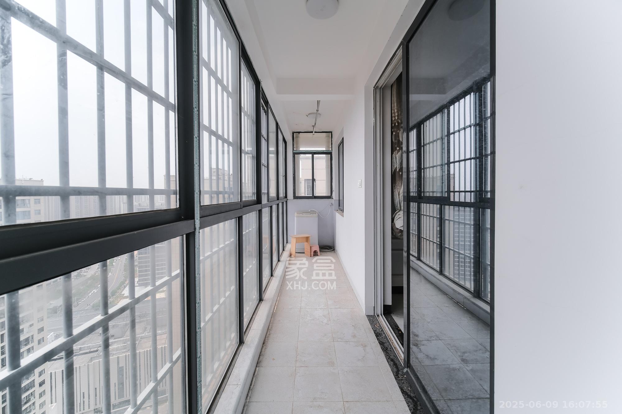 和悦城(蟠龙景苑) 3室2厅1卫 50.2万 和悦城(蟠龙景苑) 3室2厅1卫 50.2万阳台