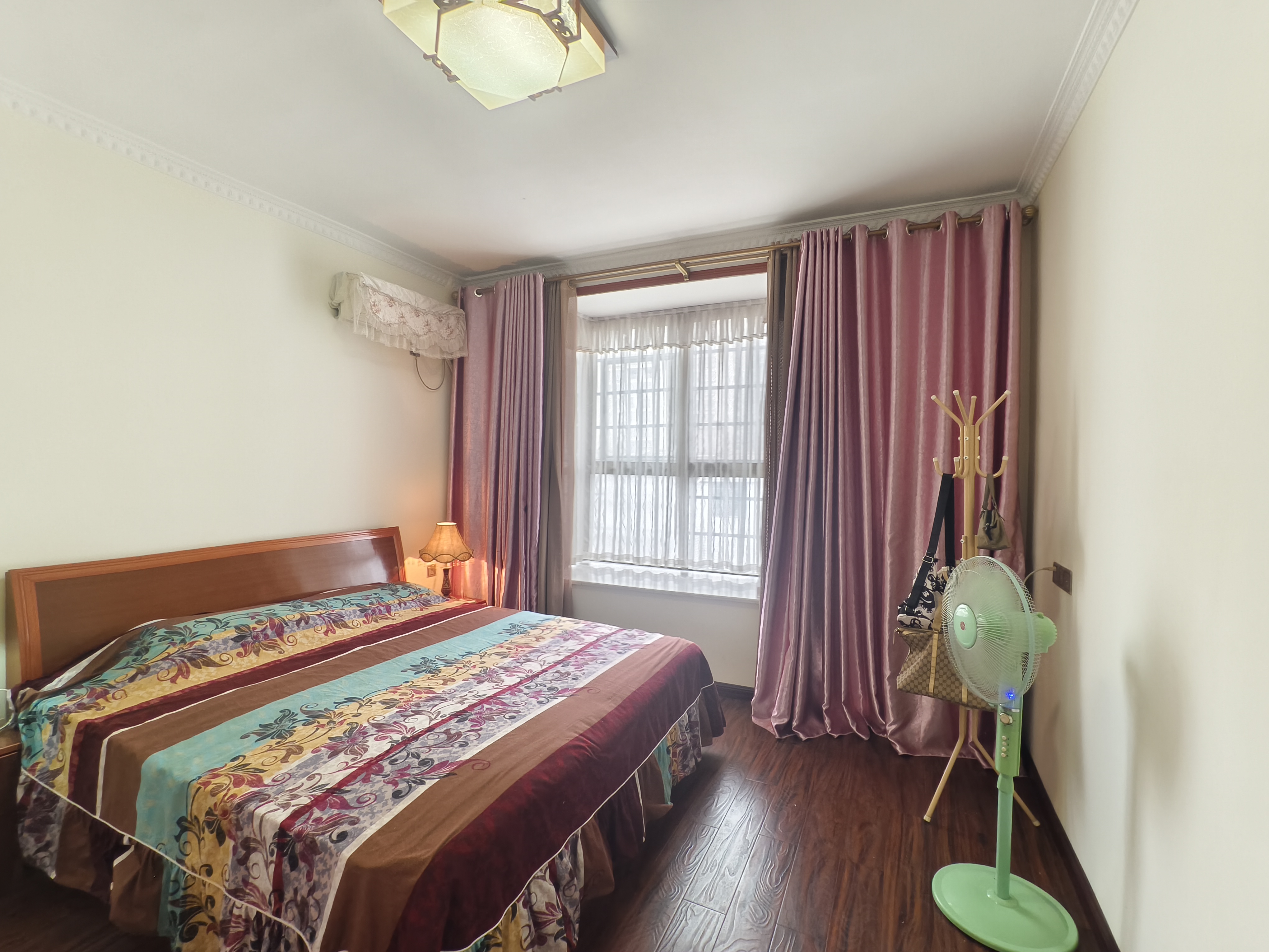 三元大市场 2室2厅1卫 52.8万 三元大市场 2室2厅1卫 52.8万客厅