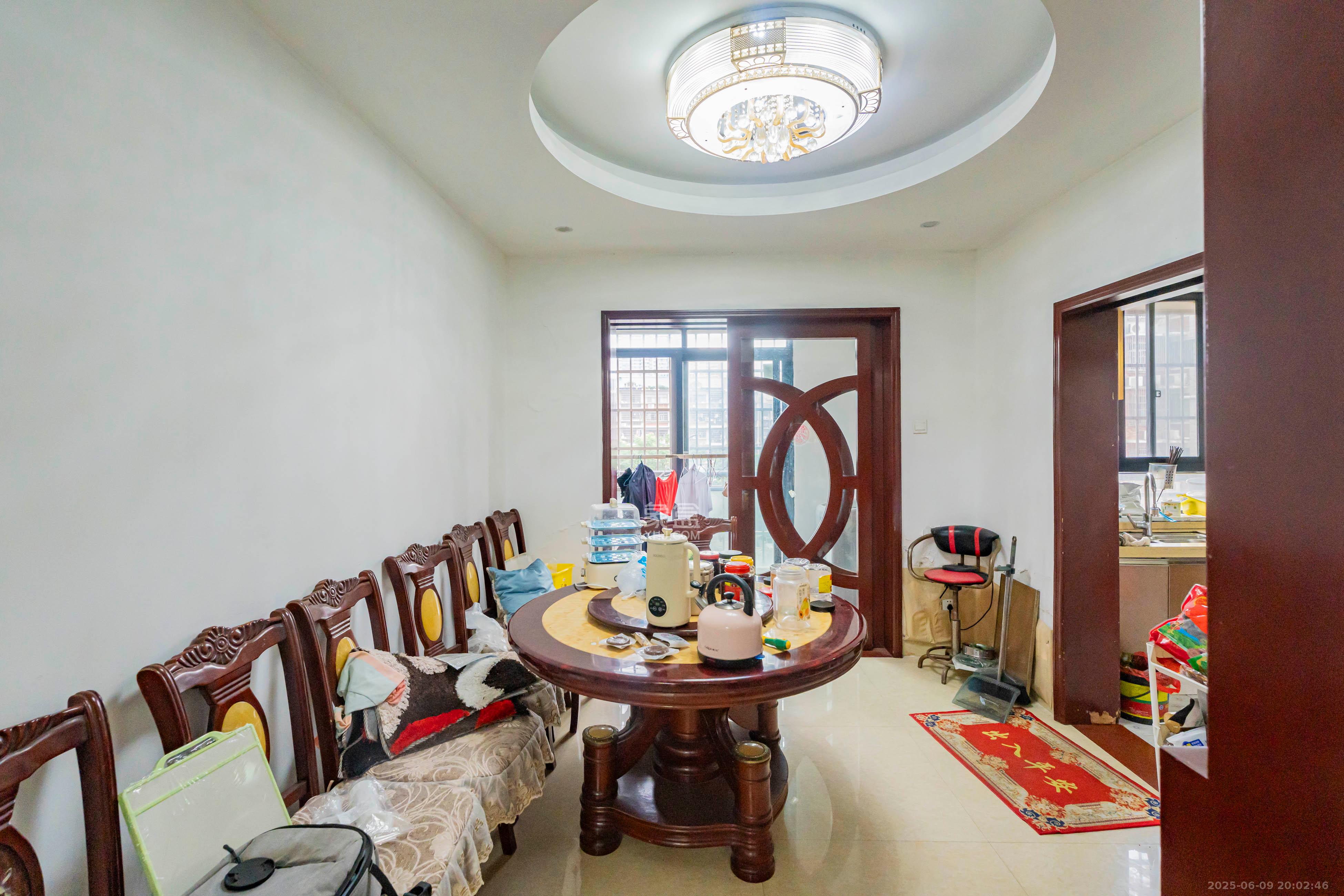 长大卧琥  4室2厅1卫    112.0万 长大卧琥  4室2厅1卫    112.0万客厅