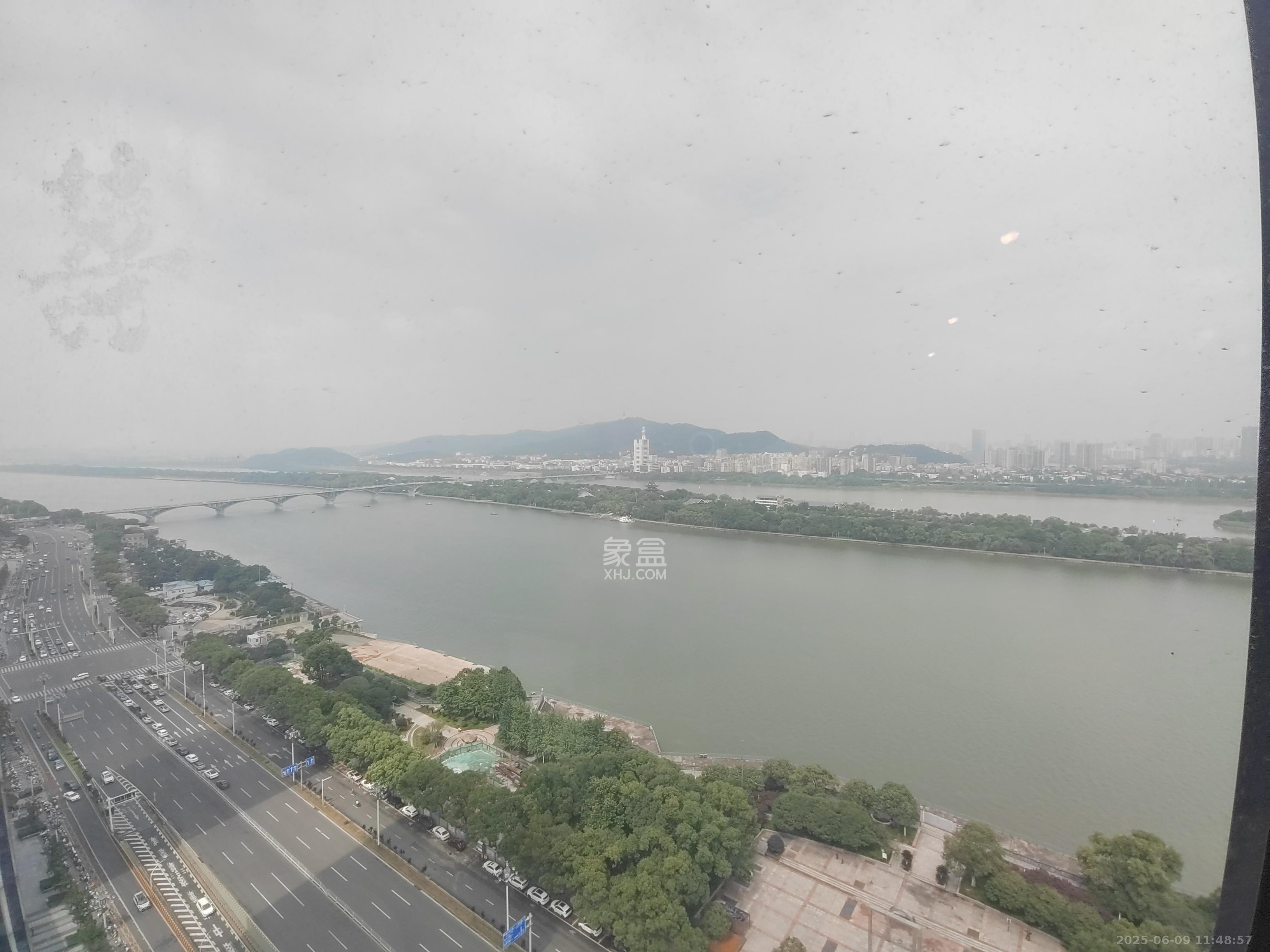 潮宗御苑 4室2厅1卫 10000.0元/月 潮宗御苑 4室2厅1卫 10000.0元/月室内图