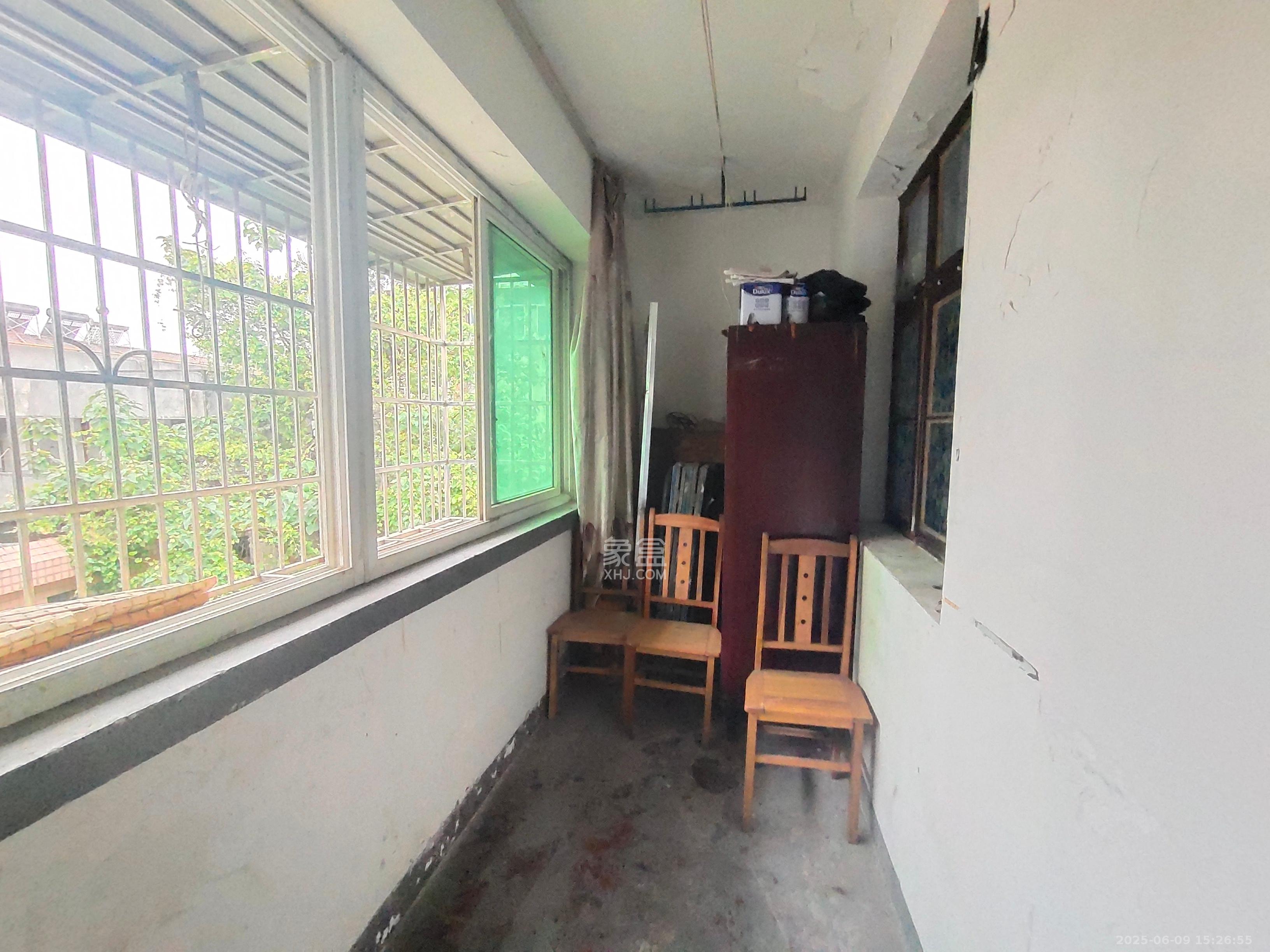 古堆山巷住宅区南湖路宿舍329号 1室1厅1卫 750.0元/月 古堆山巷住宅区南湖路宿舍329号 1室1厅1卫 750.0元/月室内图