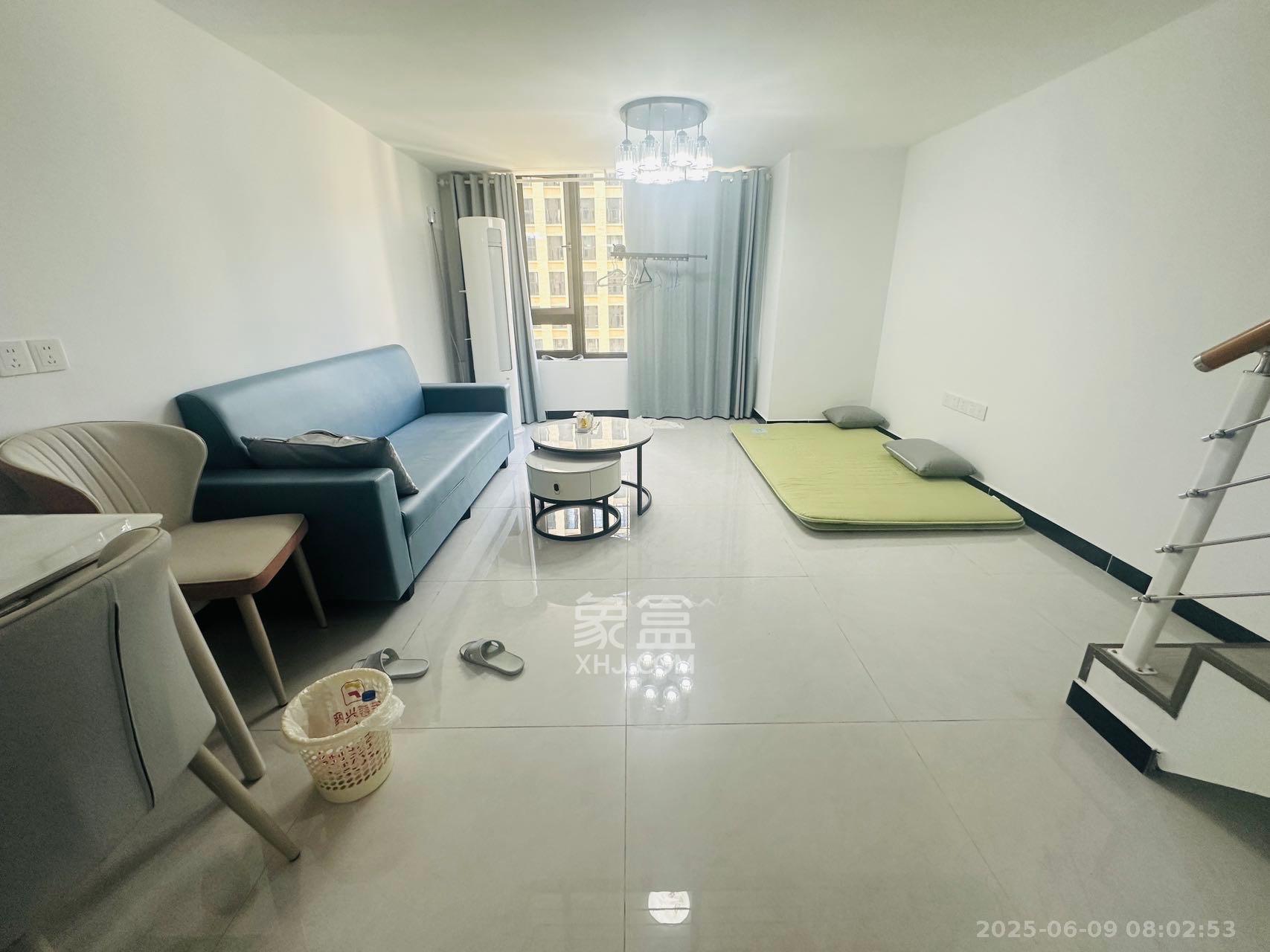 世茂璀璨天城公寓 2室2厅1卫 2000.0元/月 世茂璀璨天城公寓 2室2厅1卫 2000.0元/月室内图