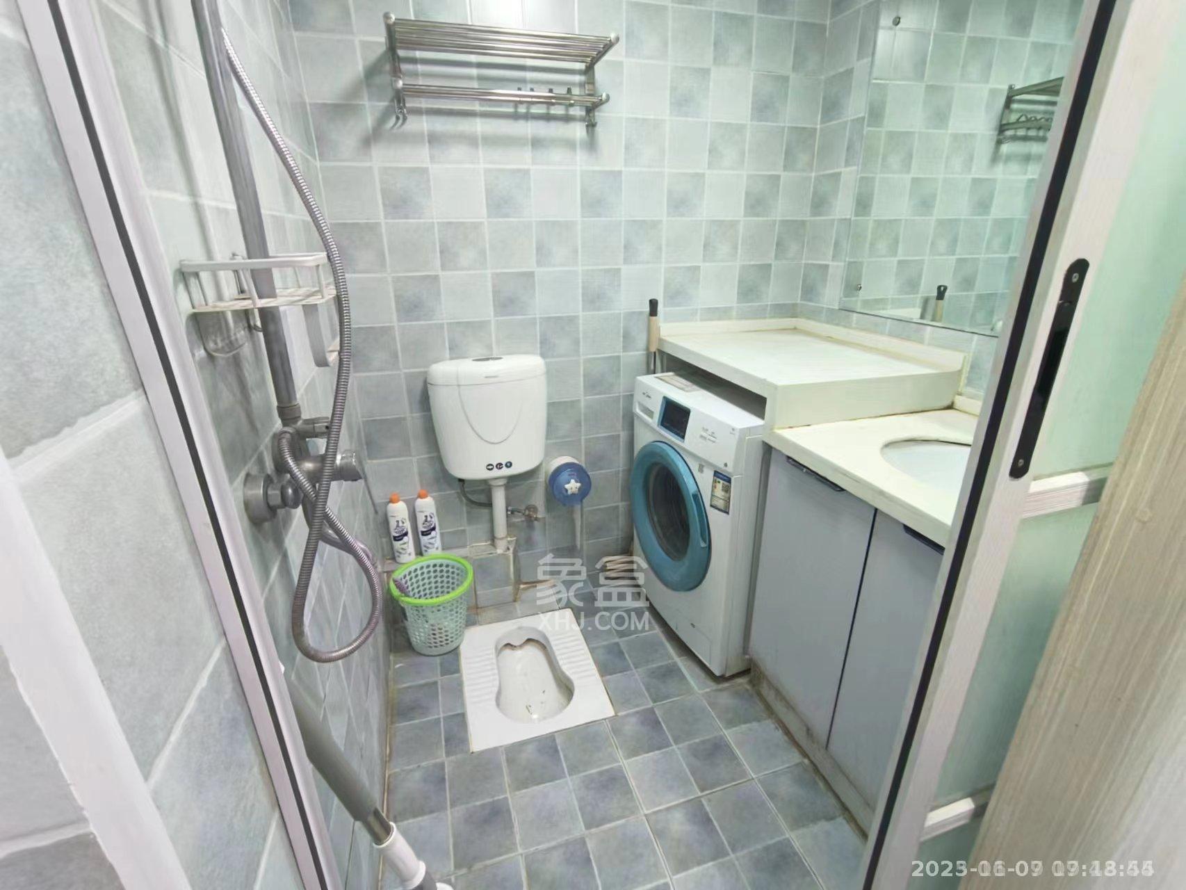 中建御山和苑 1室1厅1卫 1300.0元/月 中建御山和苑 1室1厅1卫 1300.0元/月室内图