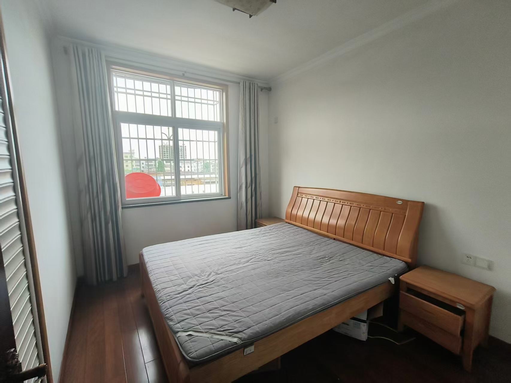 梓瑞小区  3室2厅1卫    1100.0元/月 梓瑞小区  3室2厅1卫    1100.0元/月室内图