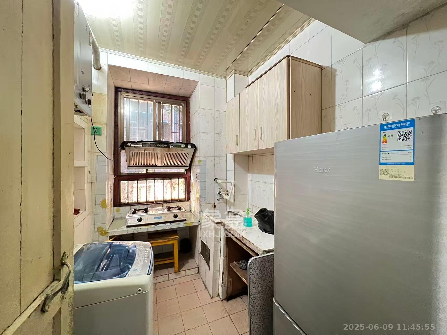 窑岭东村散盘 1室1厅1卫 1000.0元/月 窑岭东村散盘 1室1厅1卫 1000.0元/月室内图