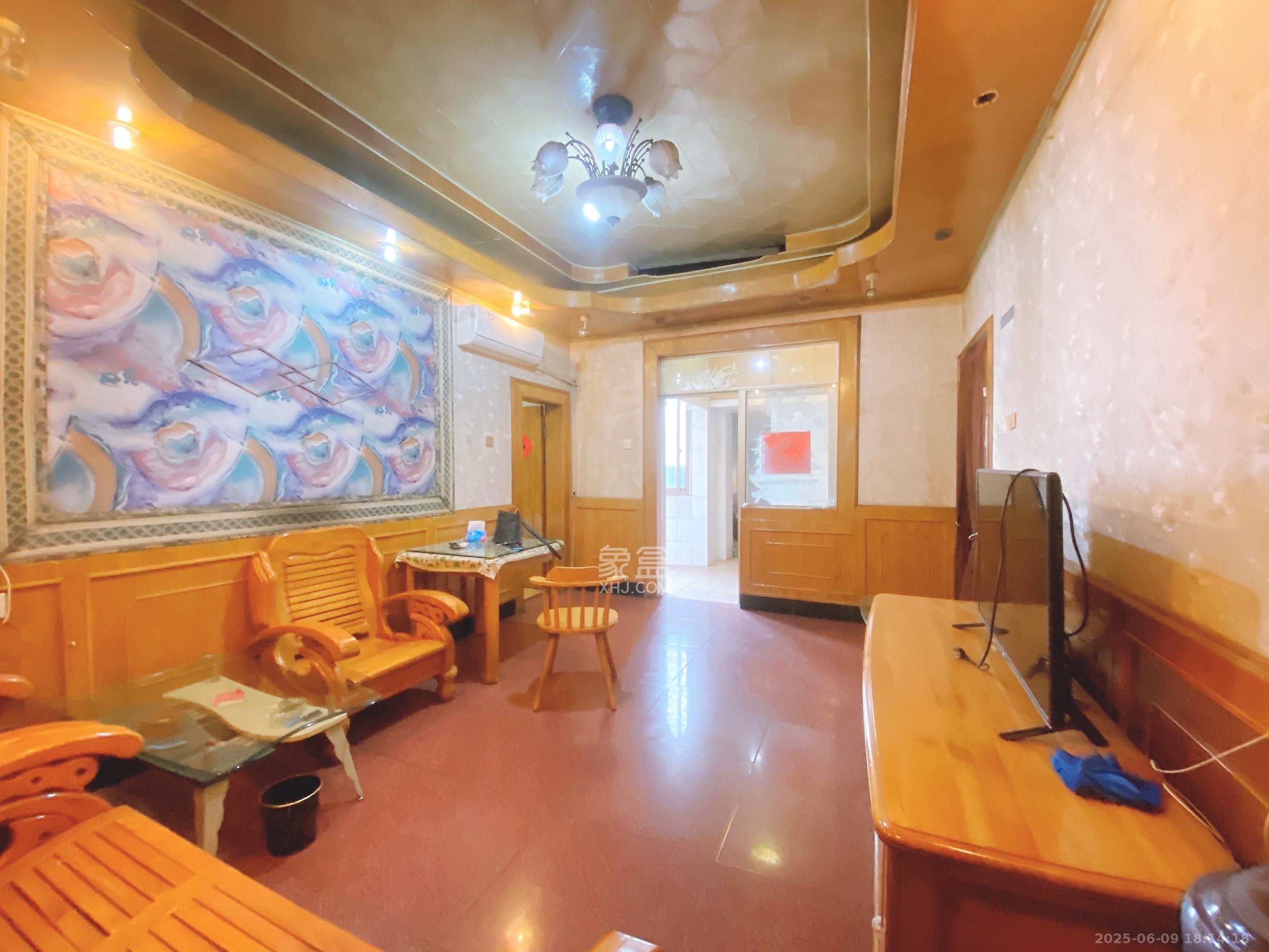 隆华金属宿舍  2室2厅1卫    2300.0元/月 隆华金属宿舍  2室2厅1卫    2300.0元/月室内图