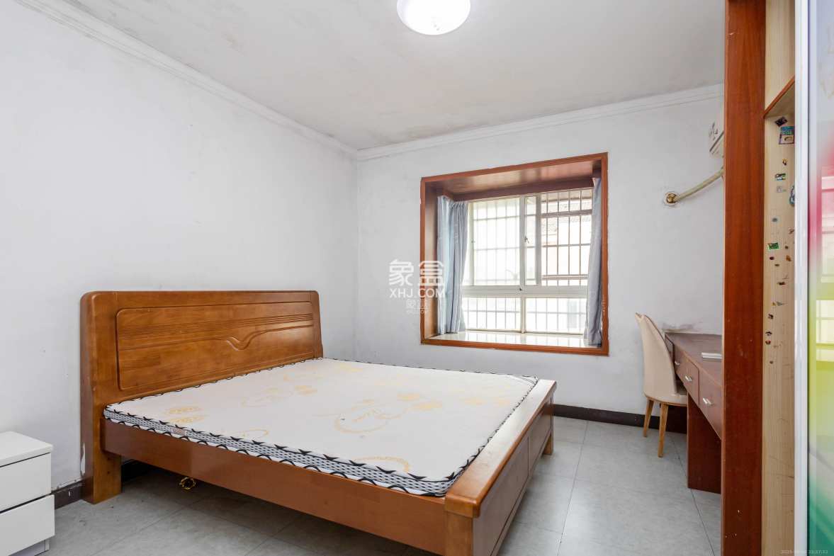 紫东苑(星沙) 4室2厅2卫 46.0万 紫东苑(星沙) 4室2厅2卫 46.0万卧室