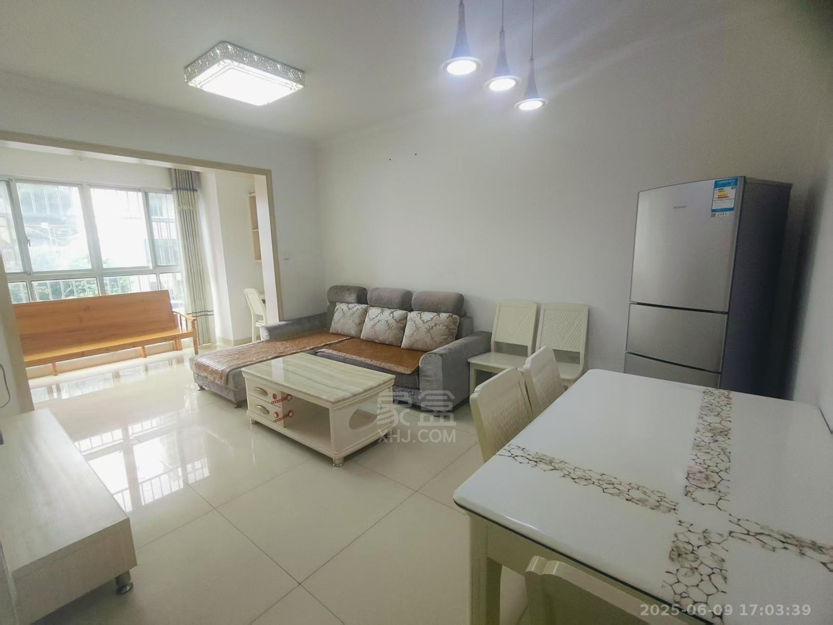 印象华都 1室1厅1卫 1100.0元/月 印象华都 1室1厅1卫 1100.0元/月室内图