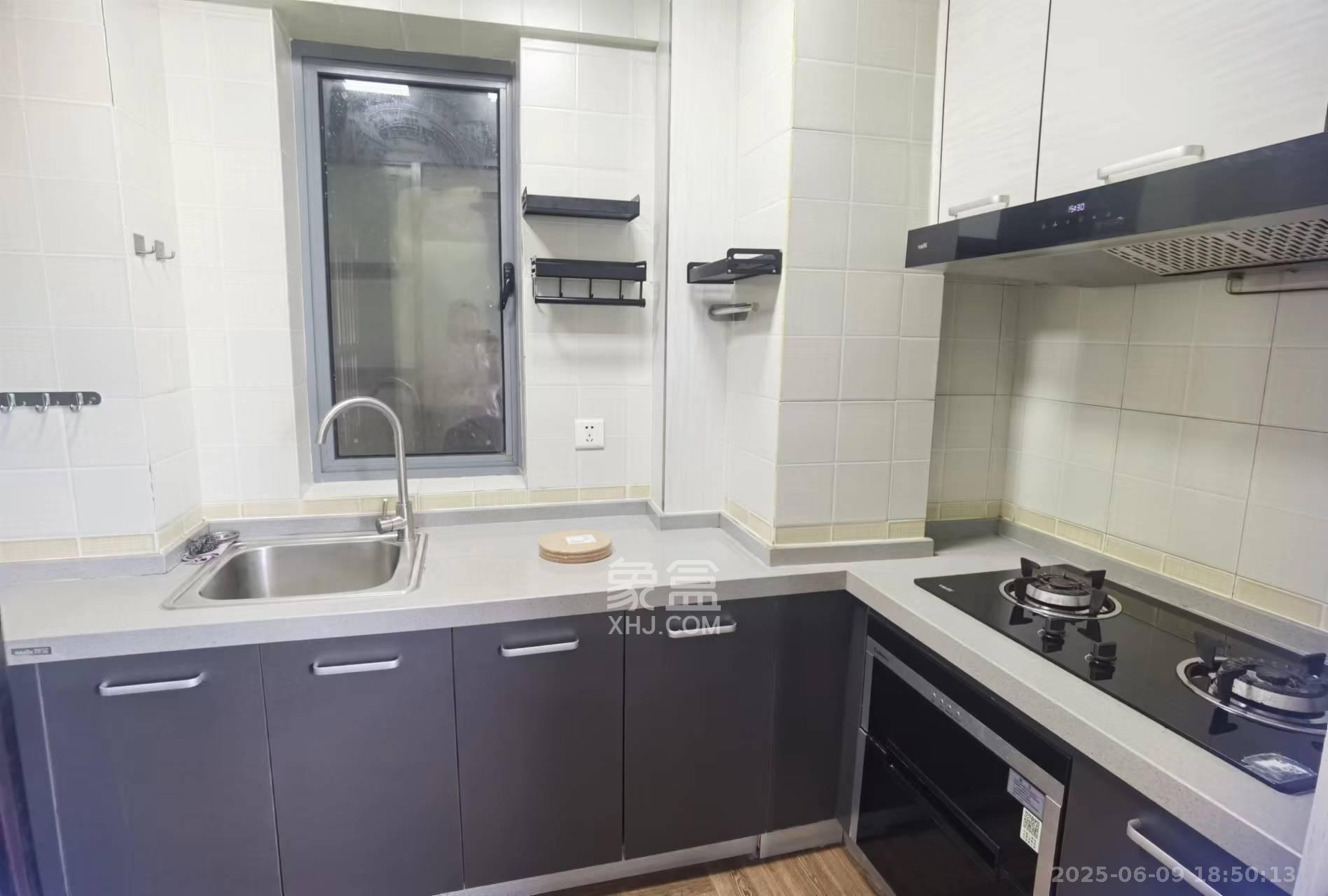 东怡外国(南湖一号) 2室1厅1卫 3200.0元/月 东怡外国(南湖一号) 2室1厅1卫 3200.0元/月室内图