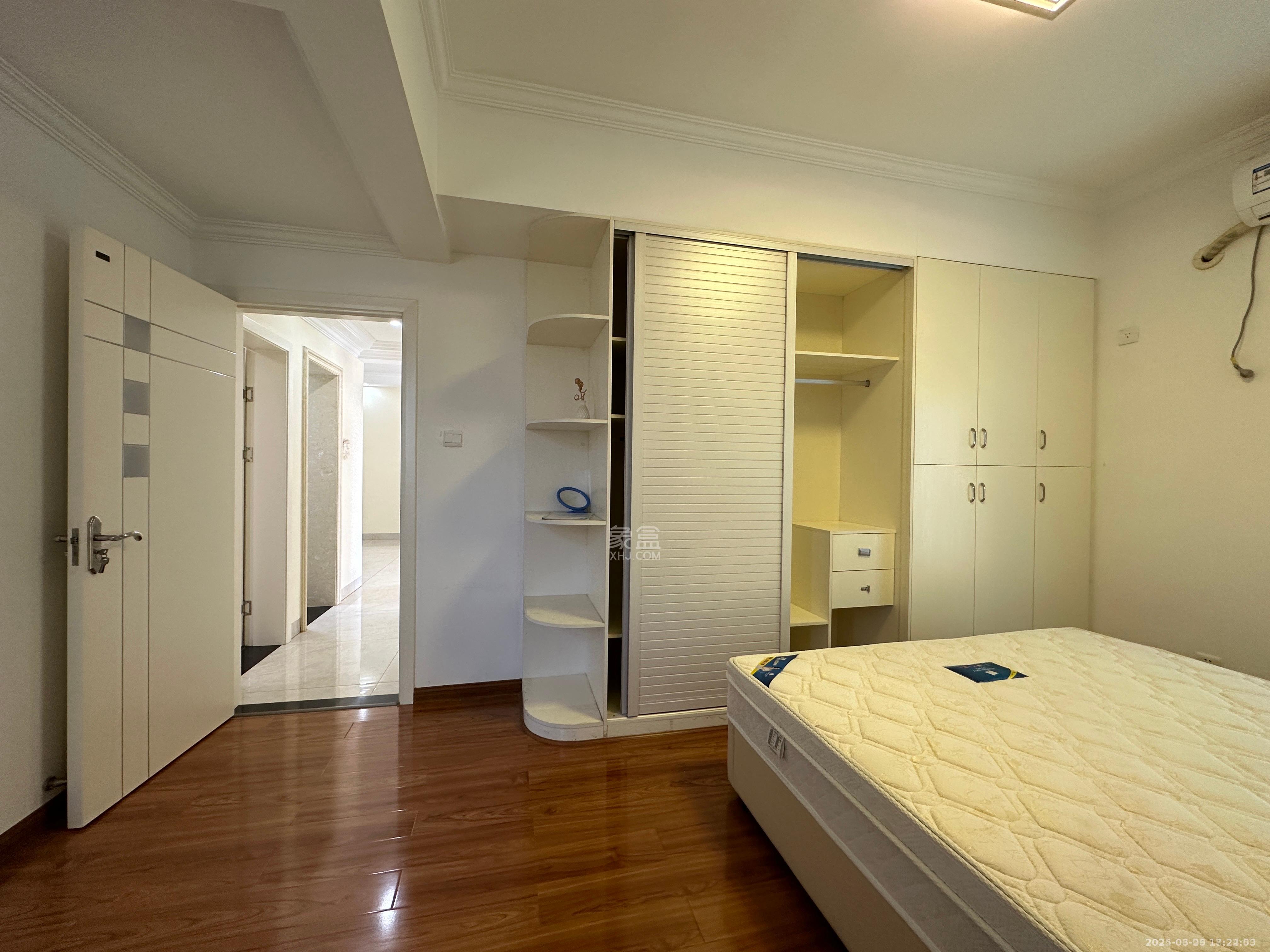 奥园广场 3室2厅2卫 2600.0元/月 奥园广场 3室2厅2卫 2600.0元/月室内图