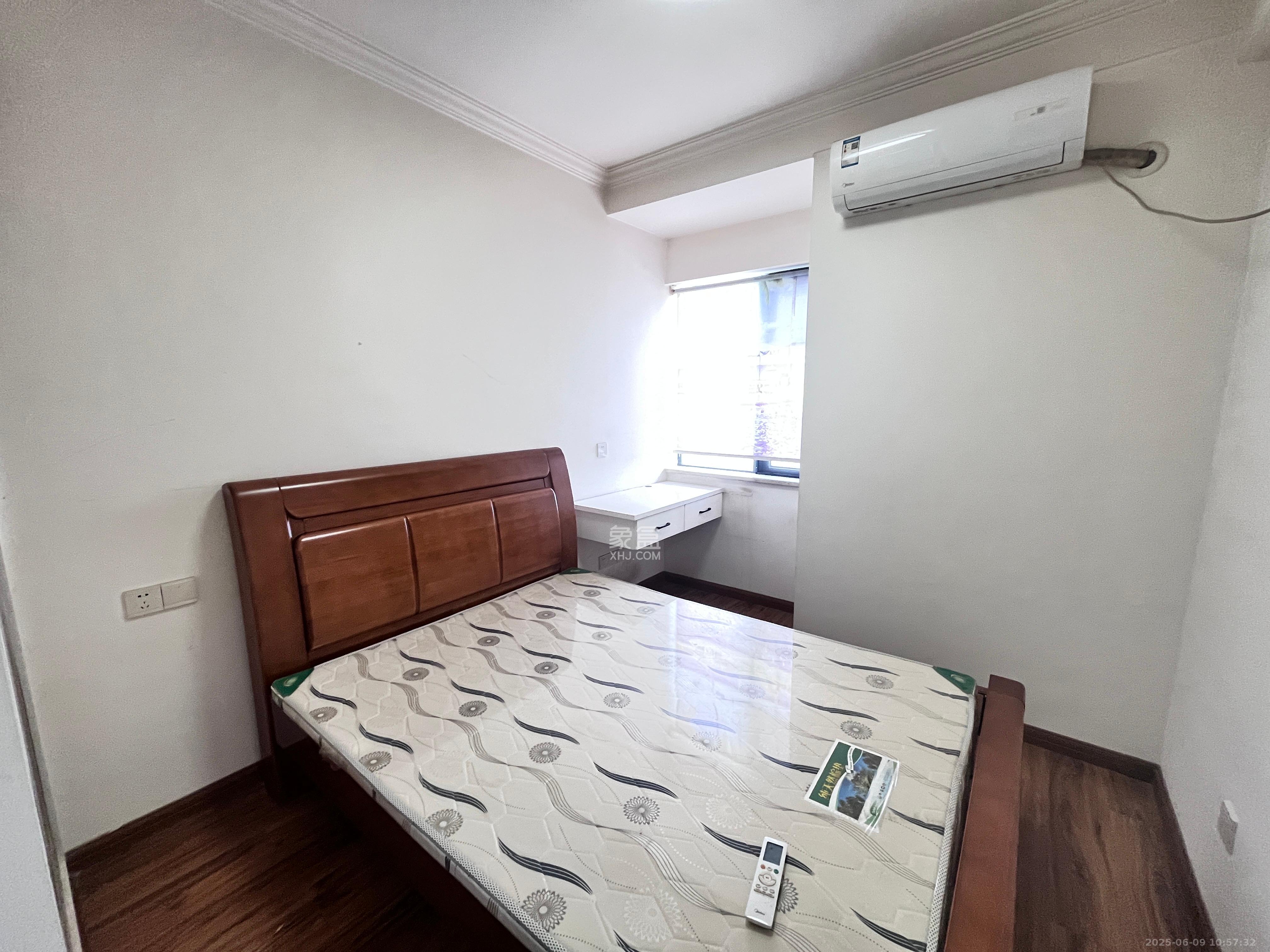 凯悦名城（泰悦公寓）  2室2厅1卫    2400.0元/月室内图