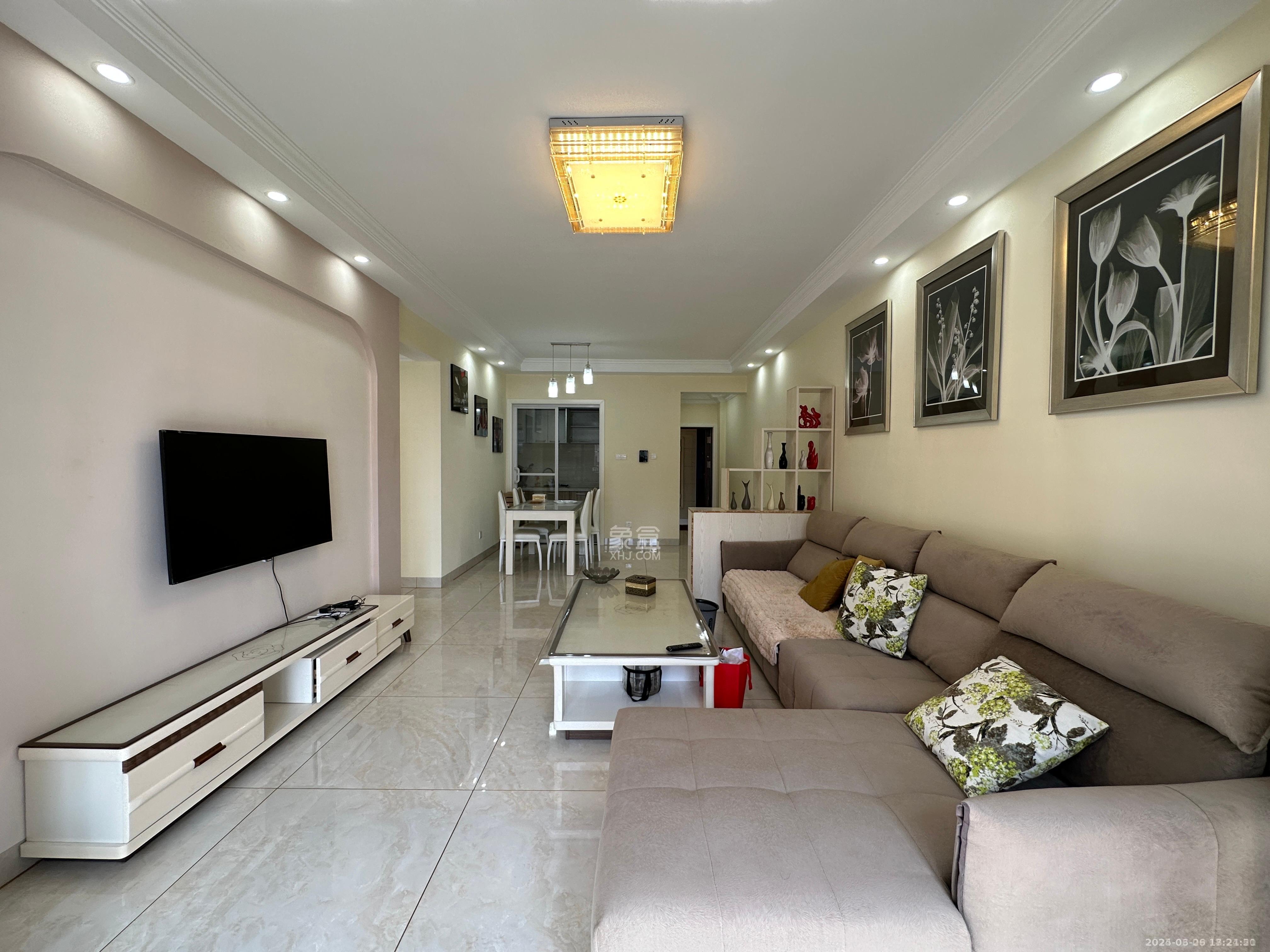 奥园广场 3室2厅2卫 2600.0元/月 奥园广场 3室2厅2卫 2600.0元/月室内图