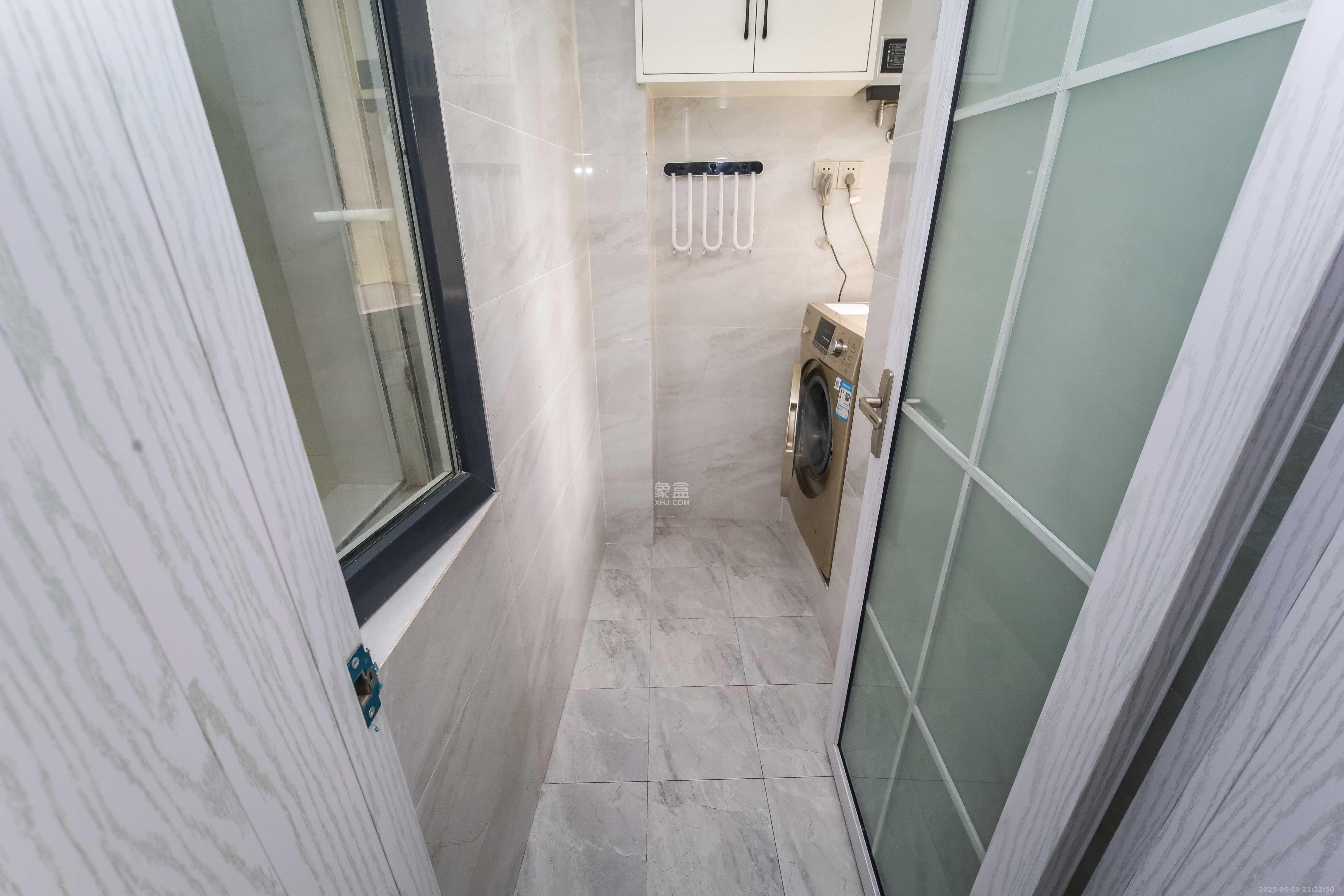 泊爱蓝湾 2室2厅1卫 84.0万 泊爱蓝湾 2室2厅1卫 84.0万阳台